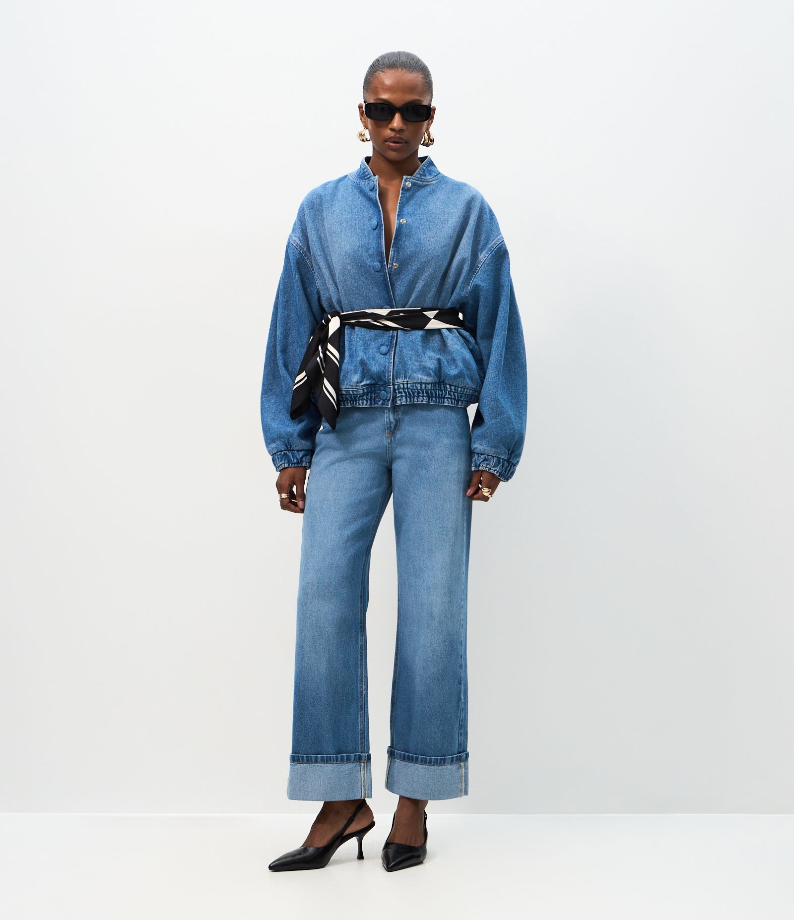 Jaqueta Bomber em Jeans com Punhos Ajustados e Botões Azul 2