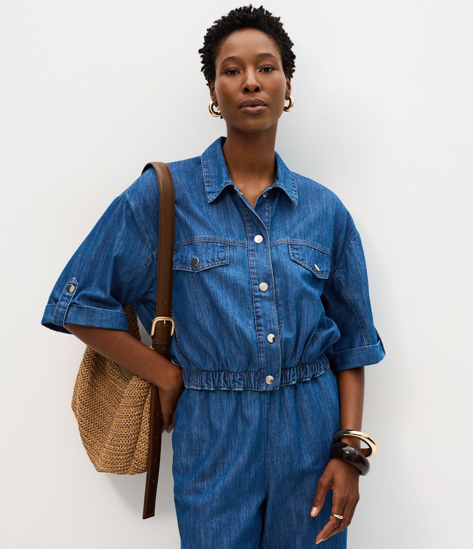 Camisa em Jeans com Barra Ajustada e Botões Diferenciados Azul 1