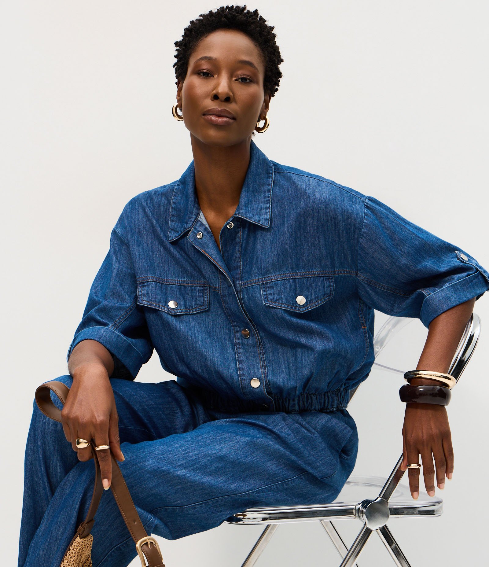 Camisa em Jeans com Barra Ajustada e Botões Diferenciados Azul 5