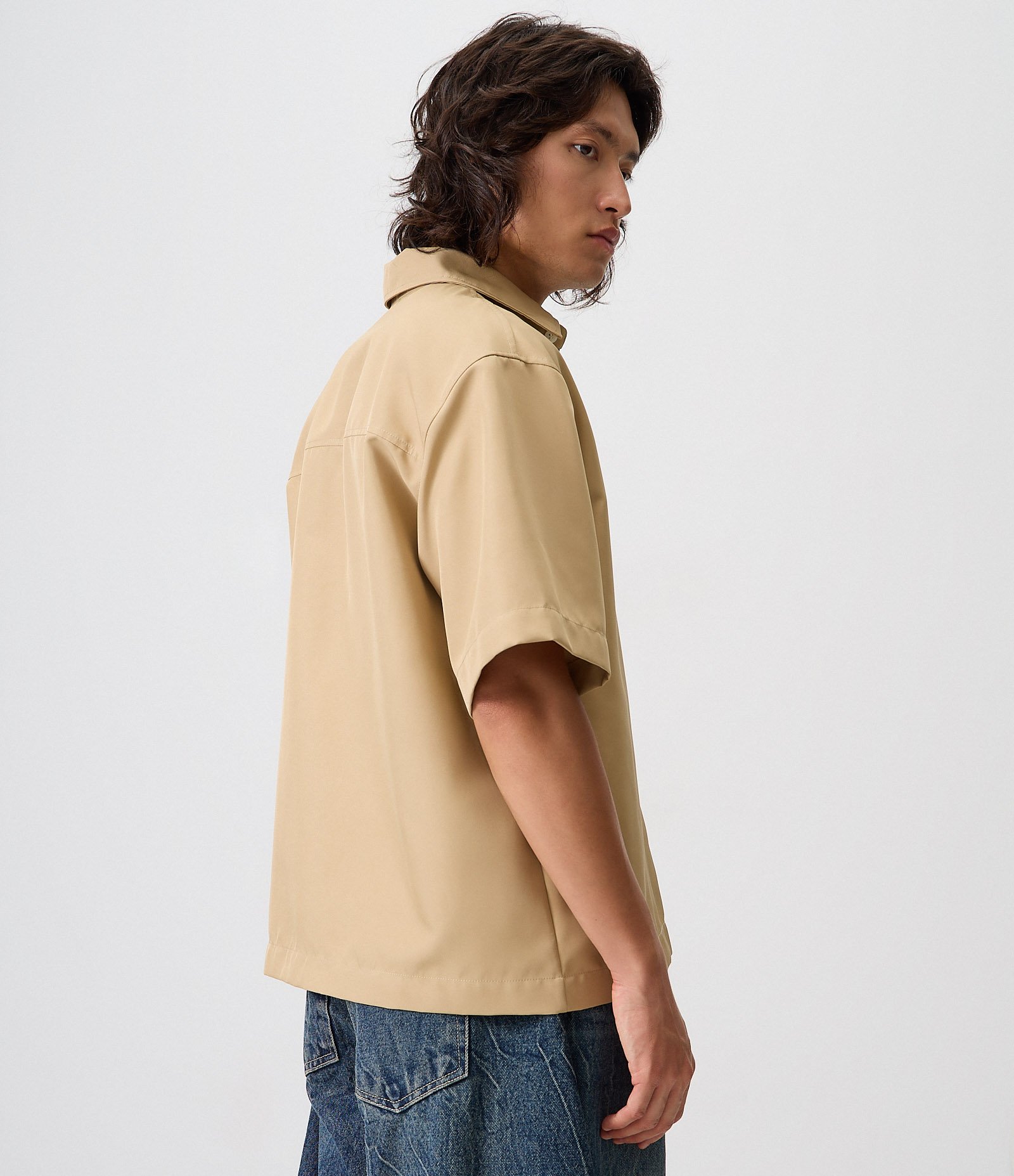 Camisa Boxy com Bordado no Bolso Bege 3