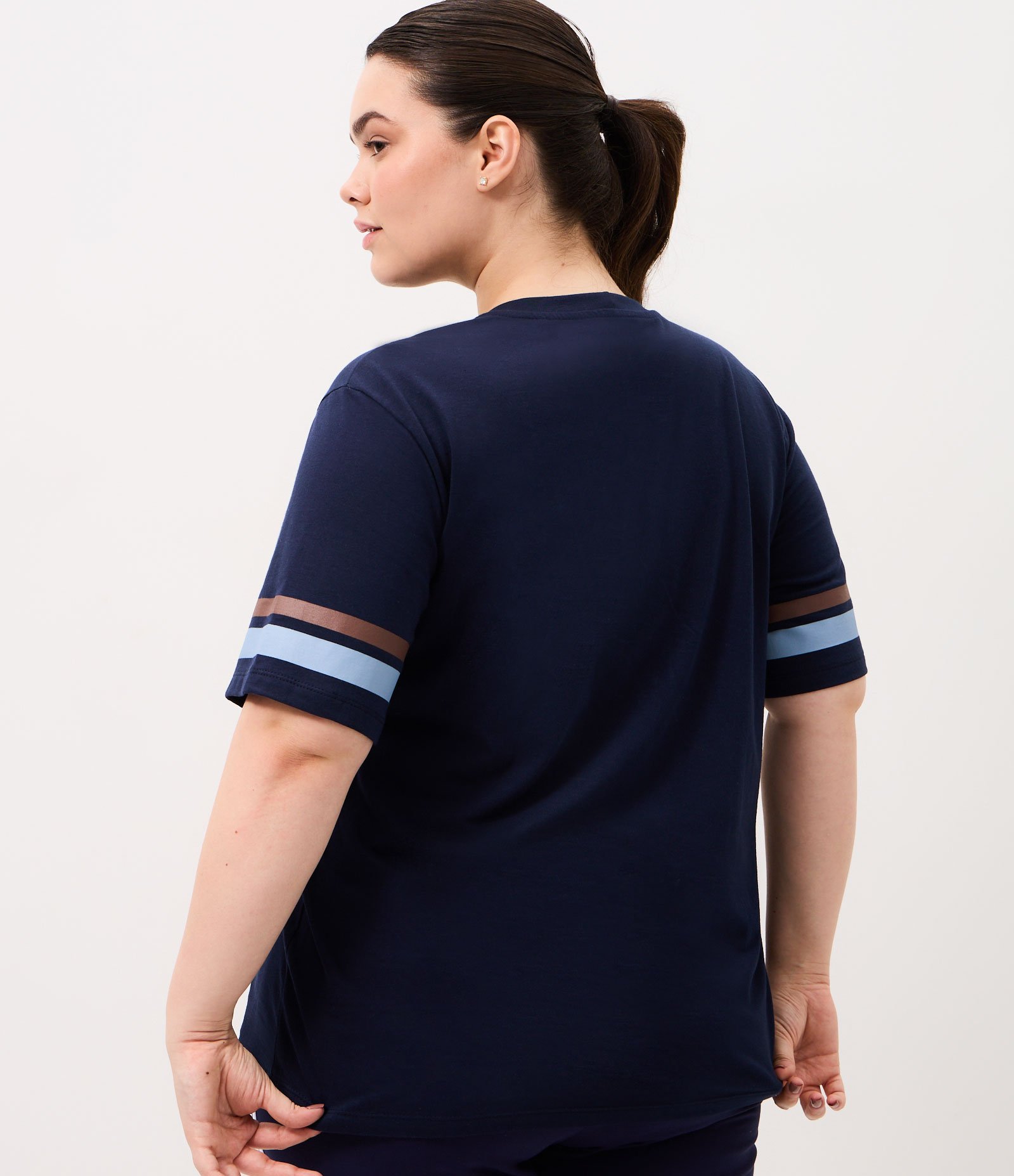 Camiseta Alongada com Silk Frontal e Listras nas Mangas Curve & Plus Size Azul 4