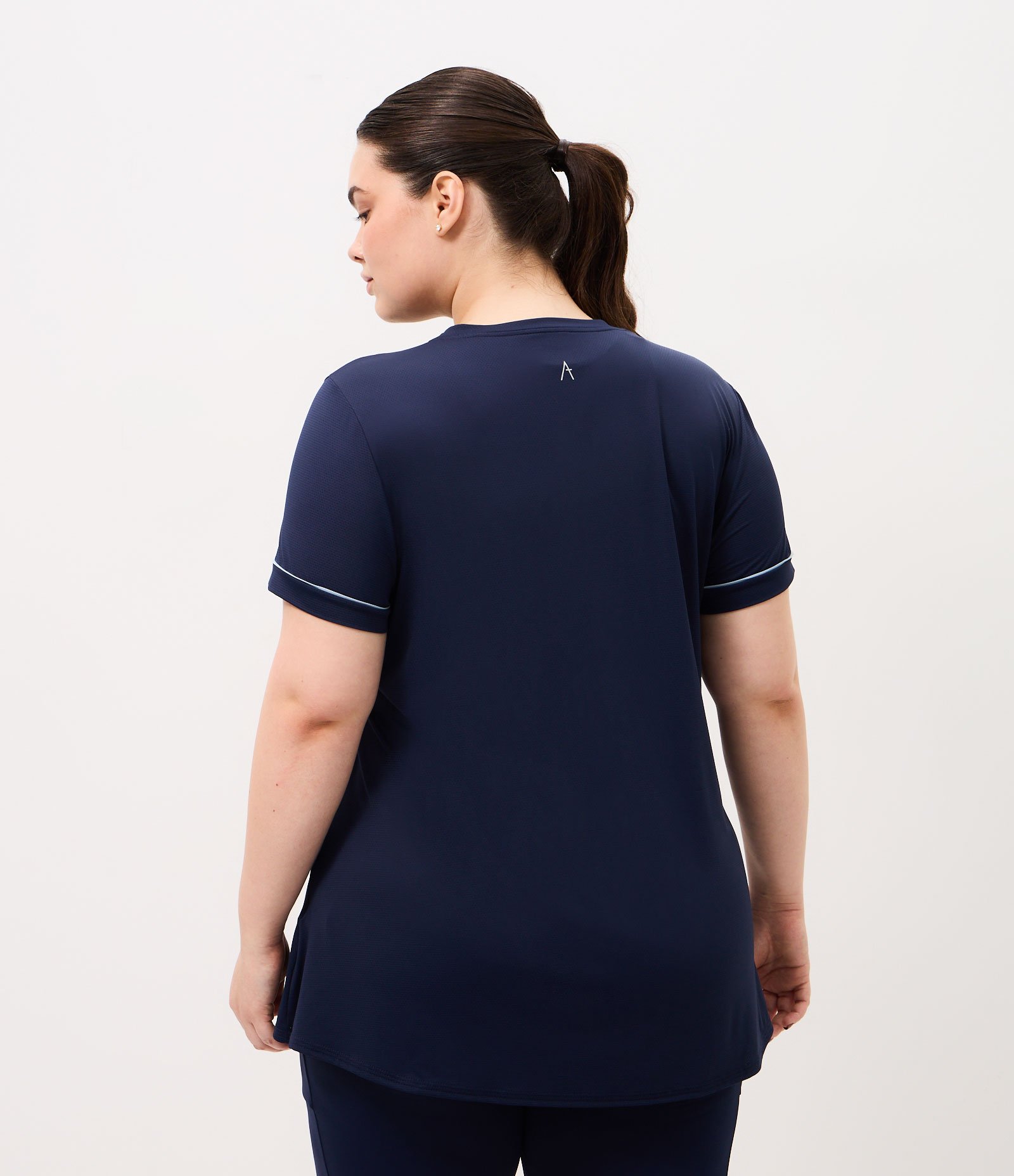 Camiseta Esportiva Comfort Alongada Dry em Poliamida Curve & Plus Size Azul 4