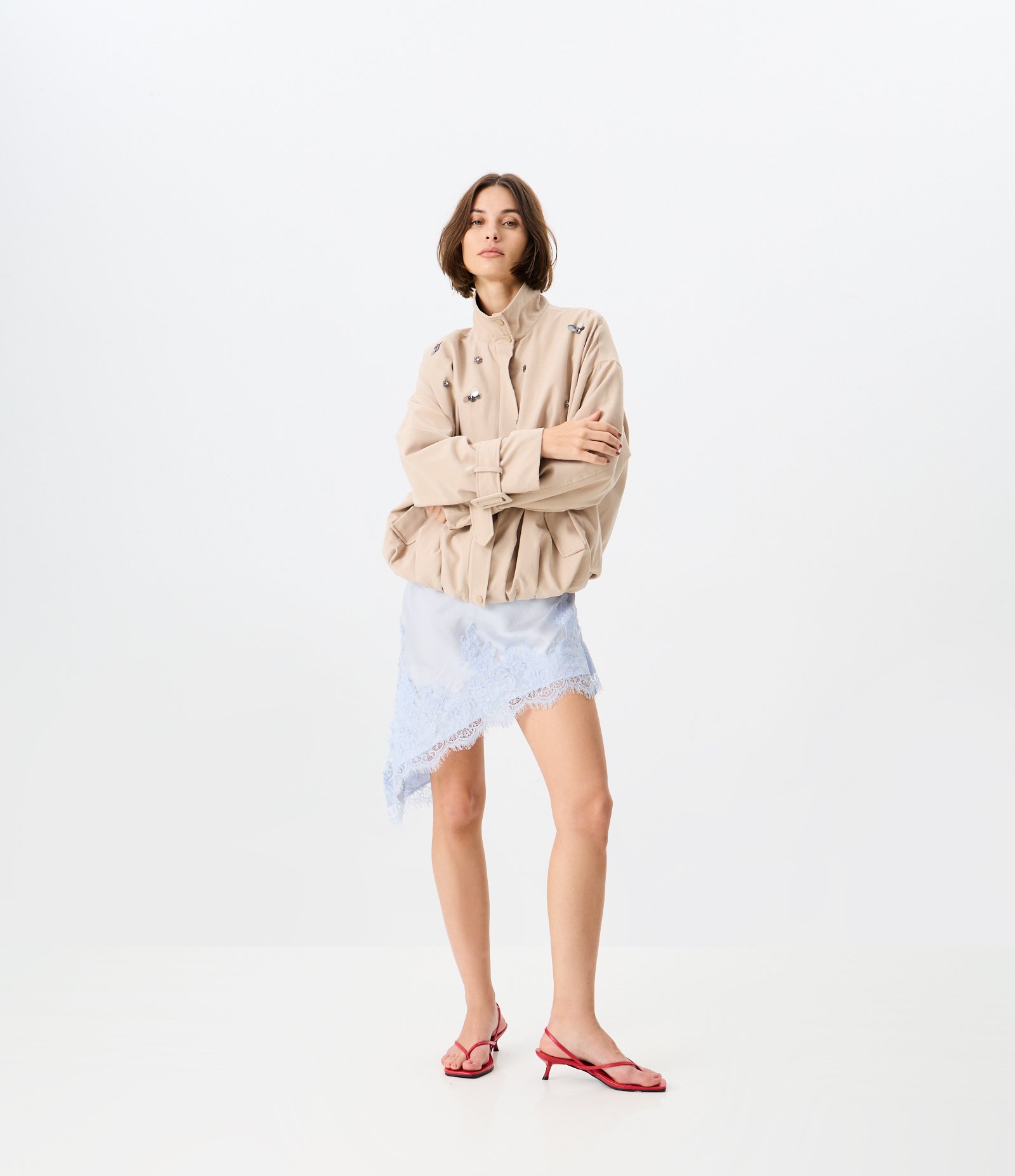 Jaqueta Oversized com Flores em Paetês Bege 1