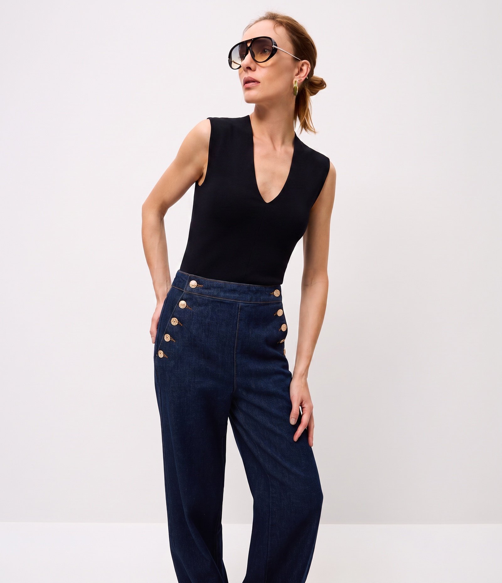 Calça Wide em Jeans com Botões Frontais Escuro 2