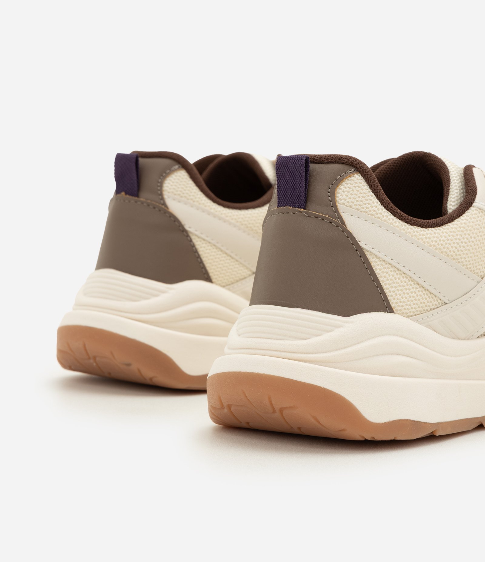 Tênis Jogging Casual com Recortes Estruturados Off White 5