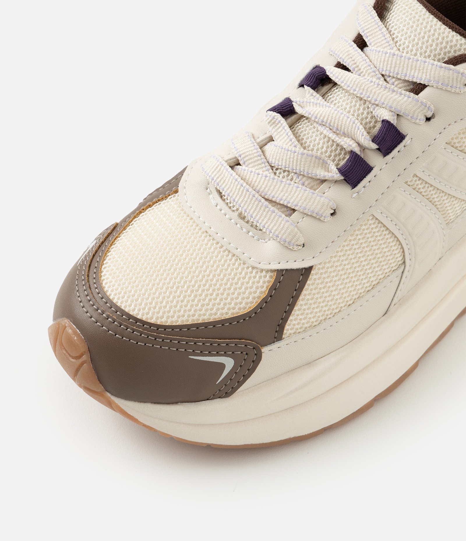 Tênis Jogging Casual com Recortes Estruturados Off White 6