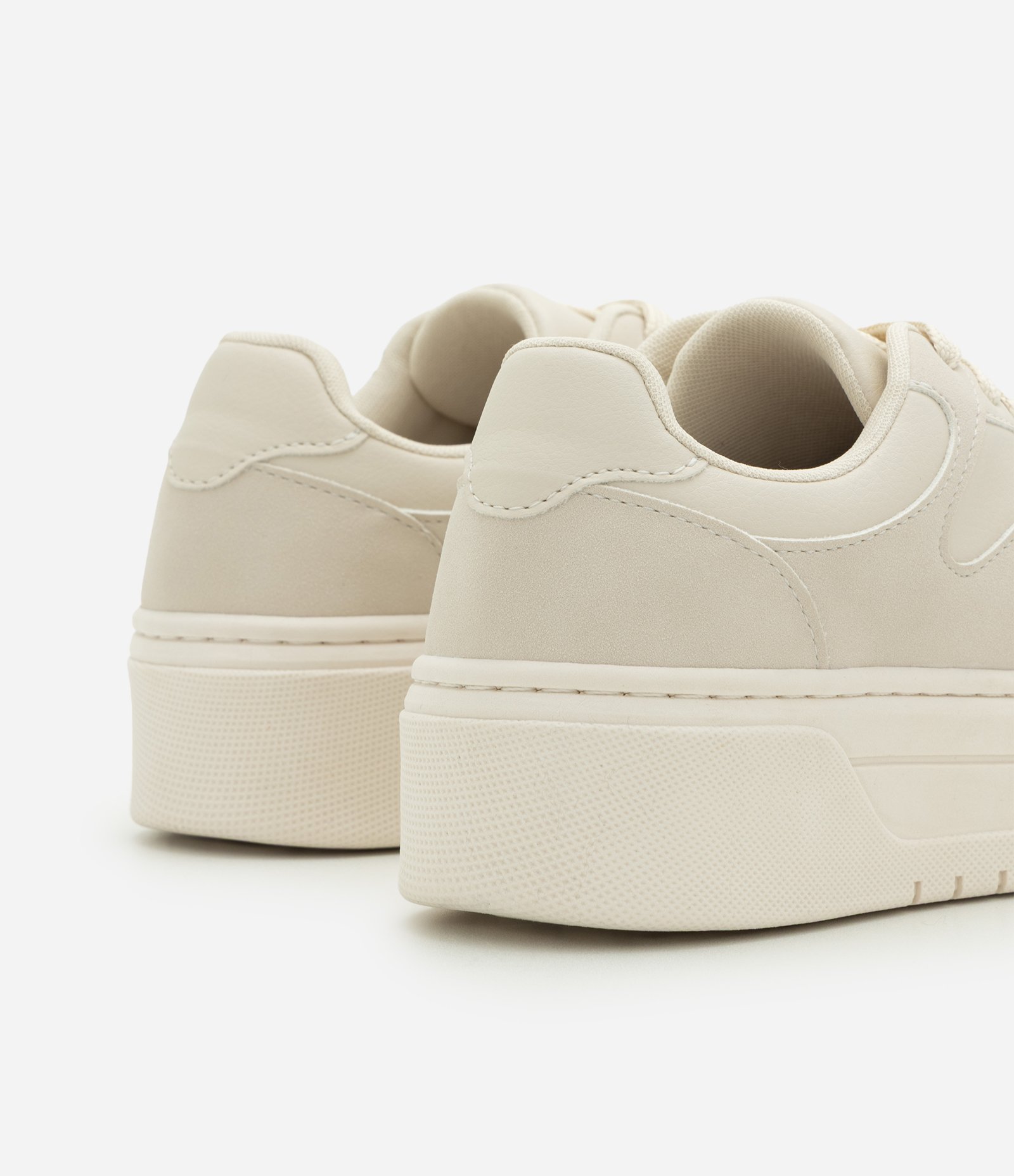 Tênis Casual em PU com Sola Caixa Off White 5