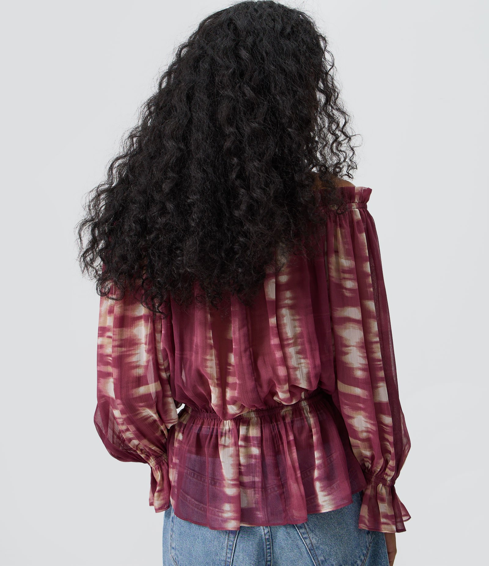 Blusa Ombro a Ombro em Chiffon com Estampa Tie Dye e Babados Bordô 5