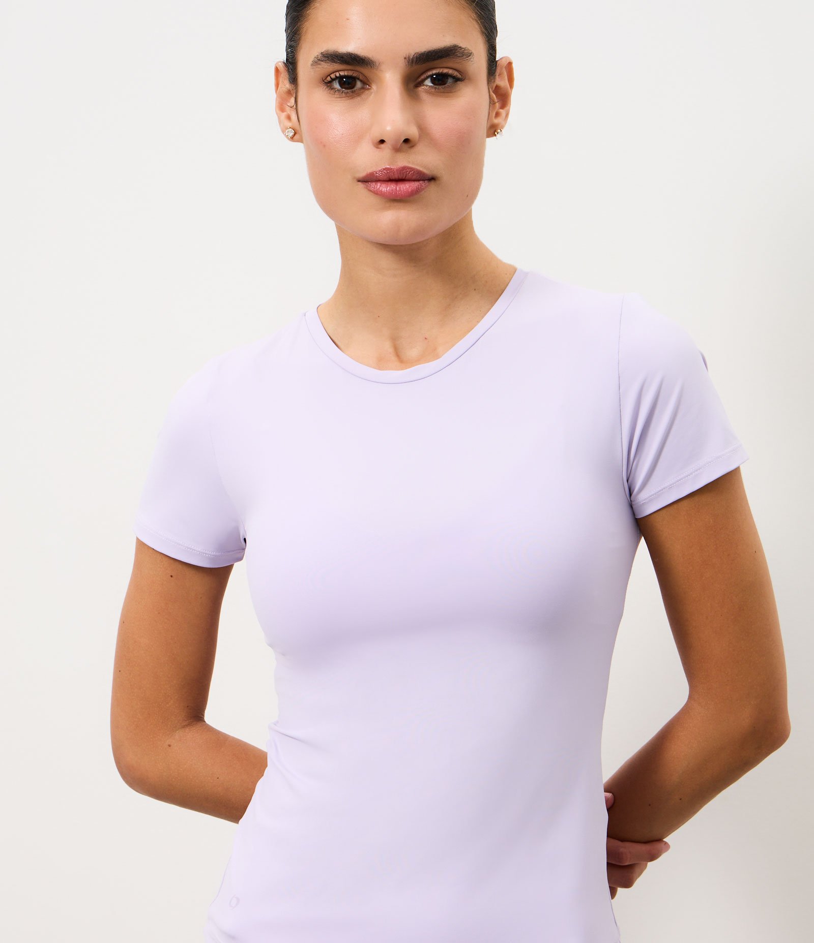 Camiseta Esportiva Ajustada em Microfibra Lilás 3