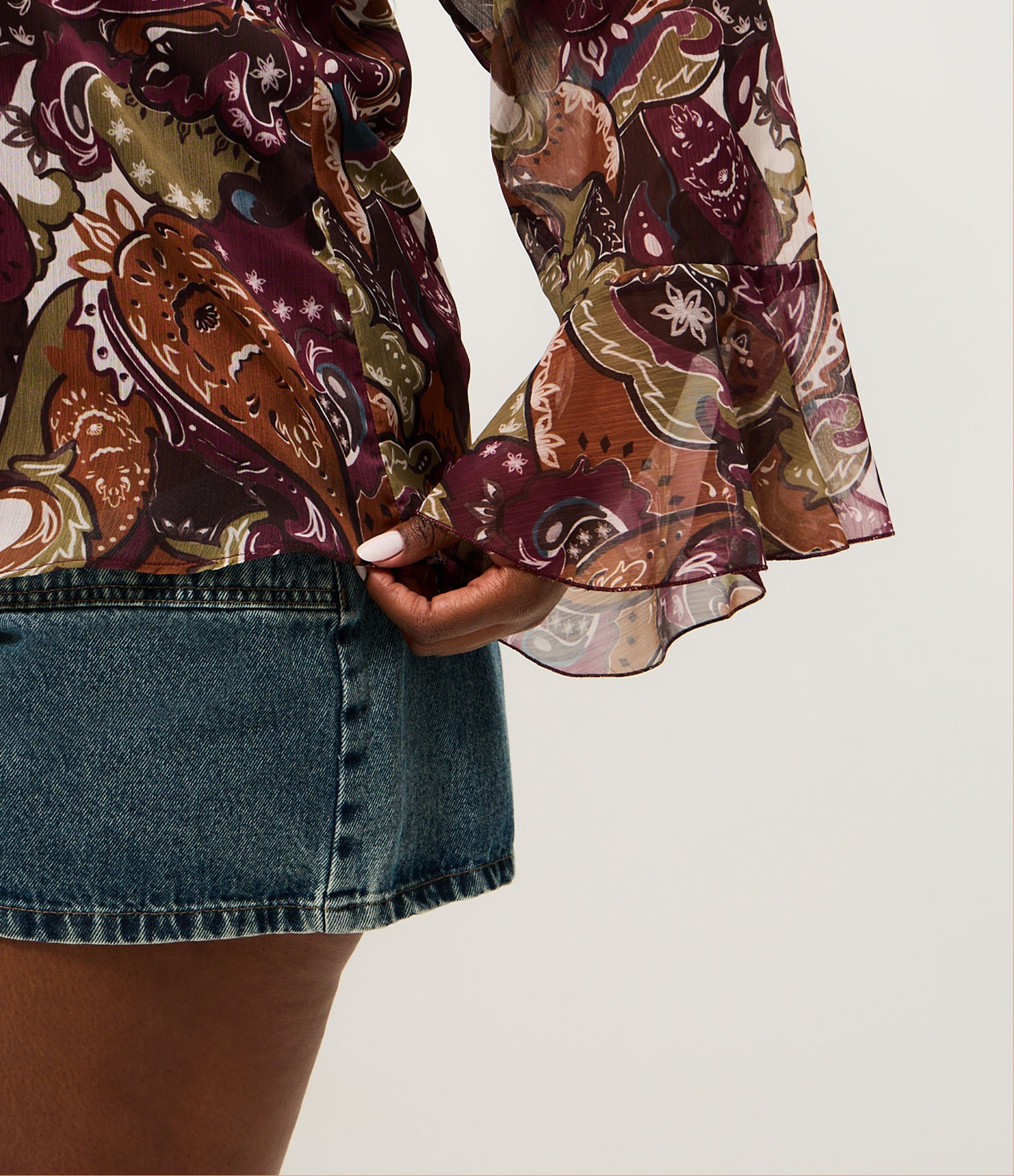 Blusa Chiffon Paisley com Amarração Curve & Plus Size Bordô 5