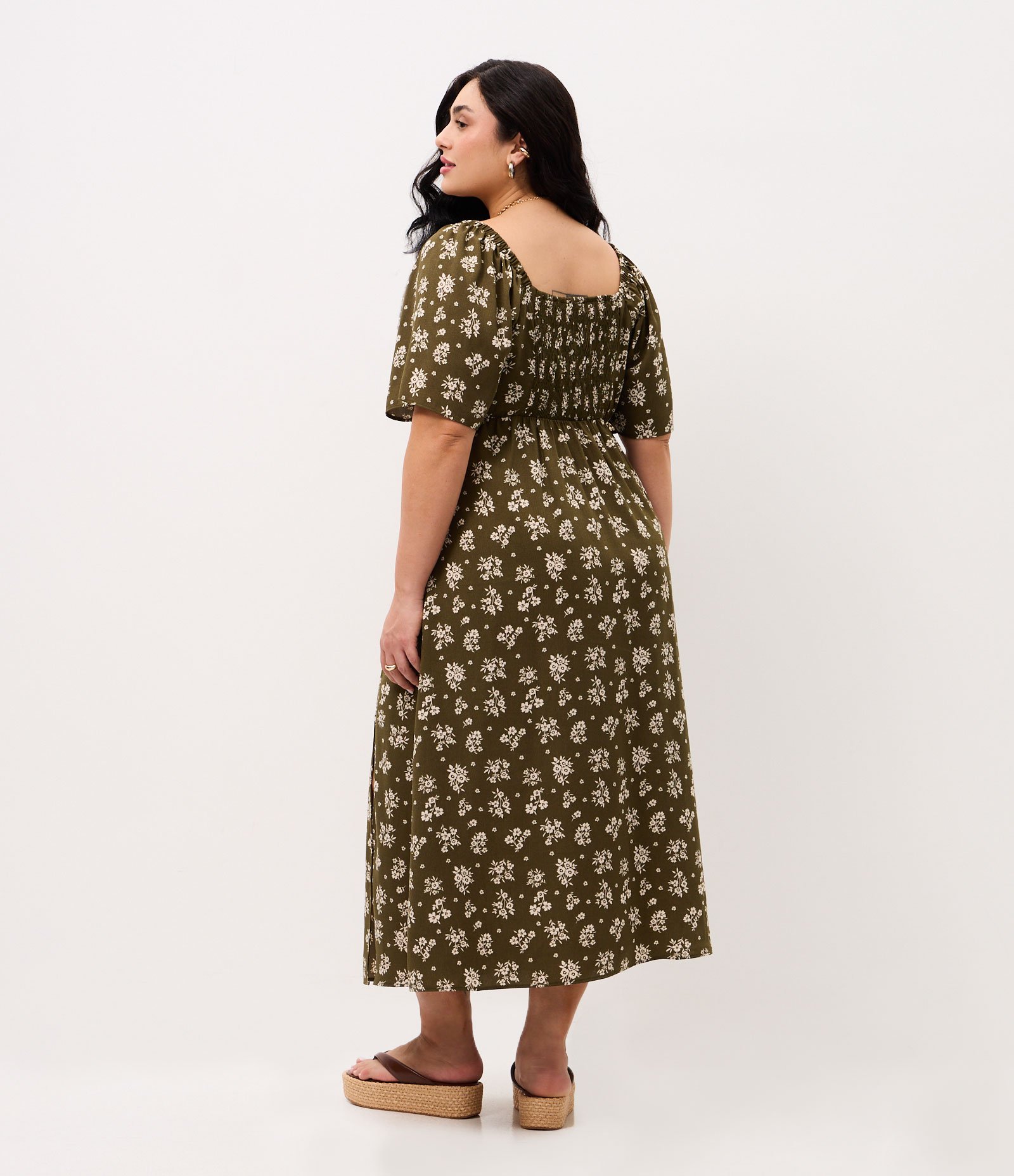 Vestido Midi em Crepe com Estampa Floral e Manga Flare Curve & Plus Size Verde 4