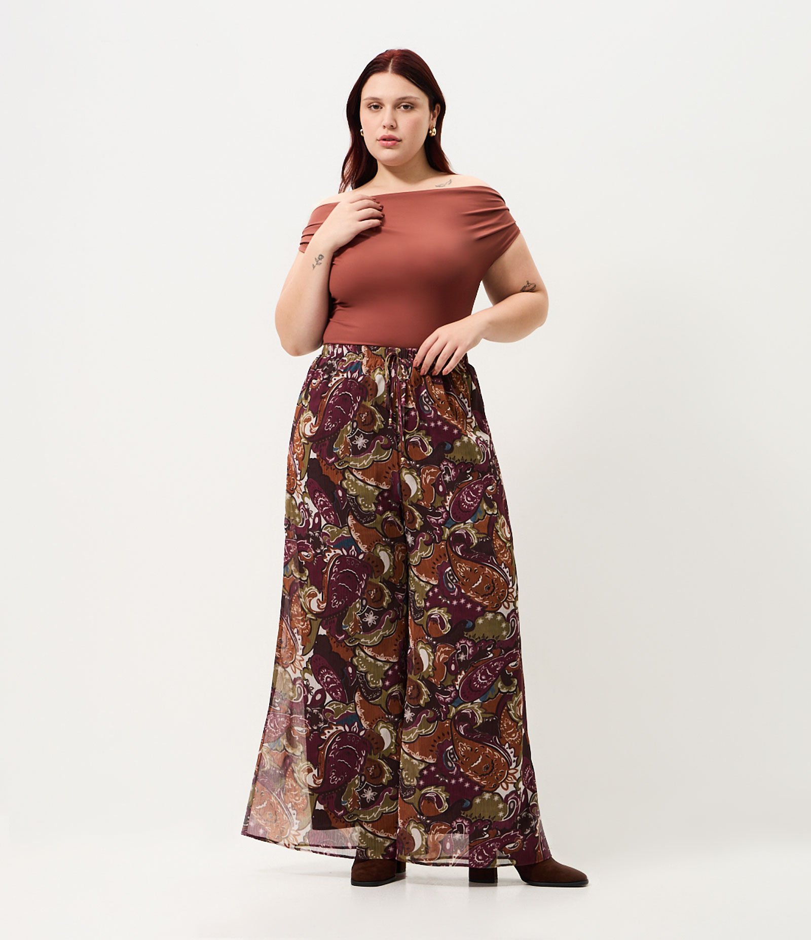 Calça Pantalona Paisley Fluida Curve & Plus Size Vermelho 1