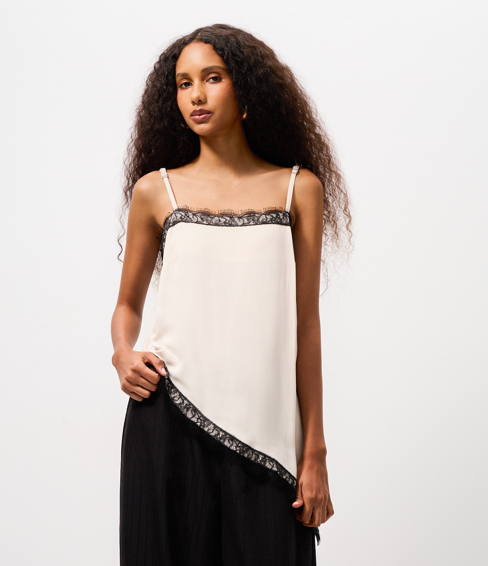 Blusa de Cupro com Renda Assimétrica Branco 1