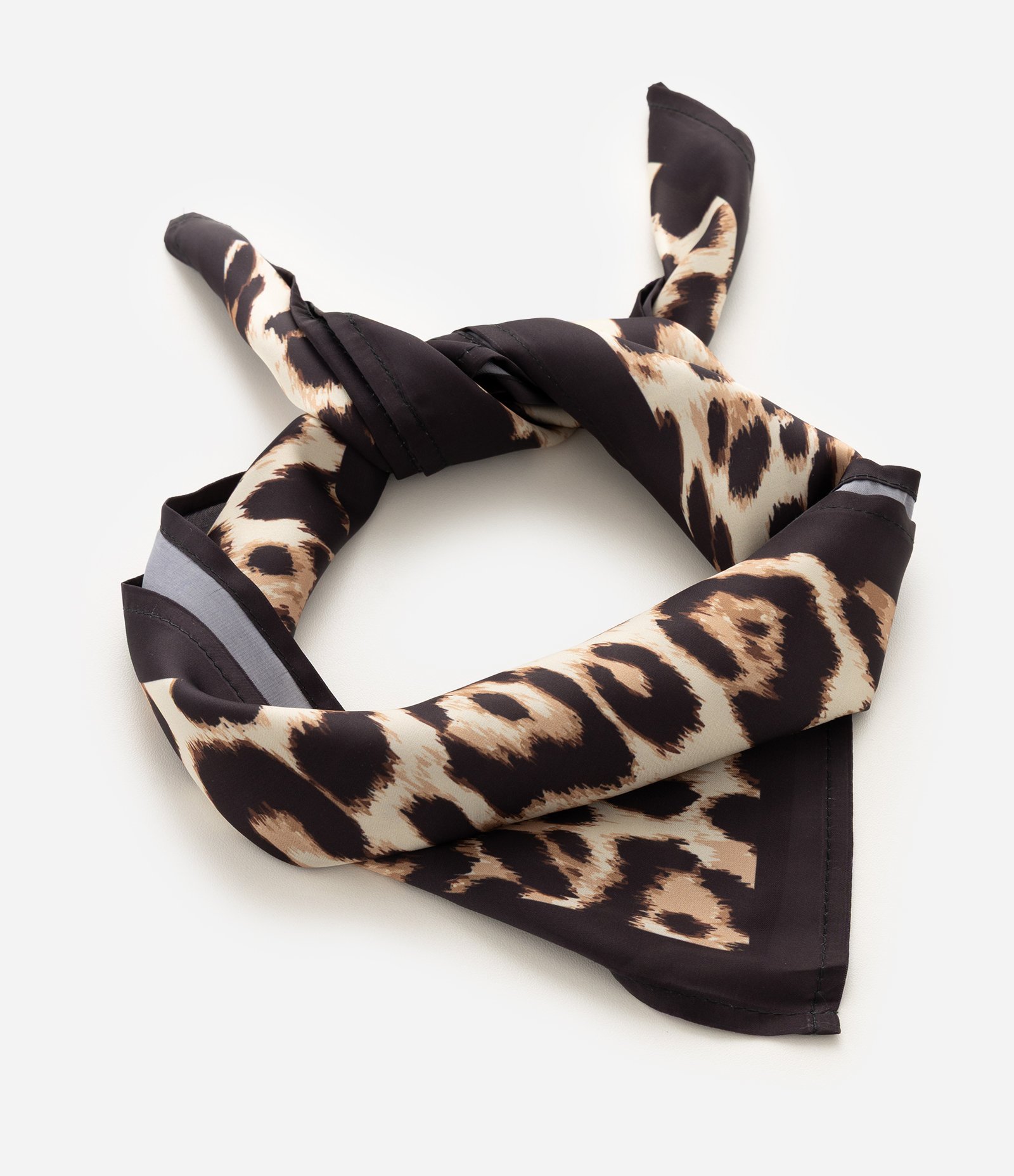 Lenço em Chiffon com Estampa Animal Print Onça Preto 3