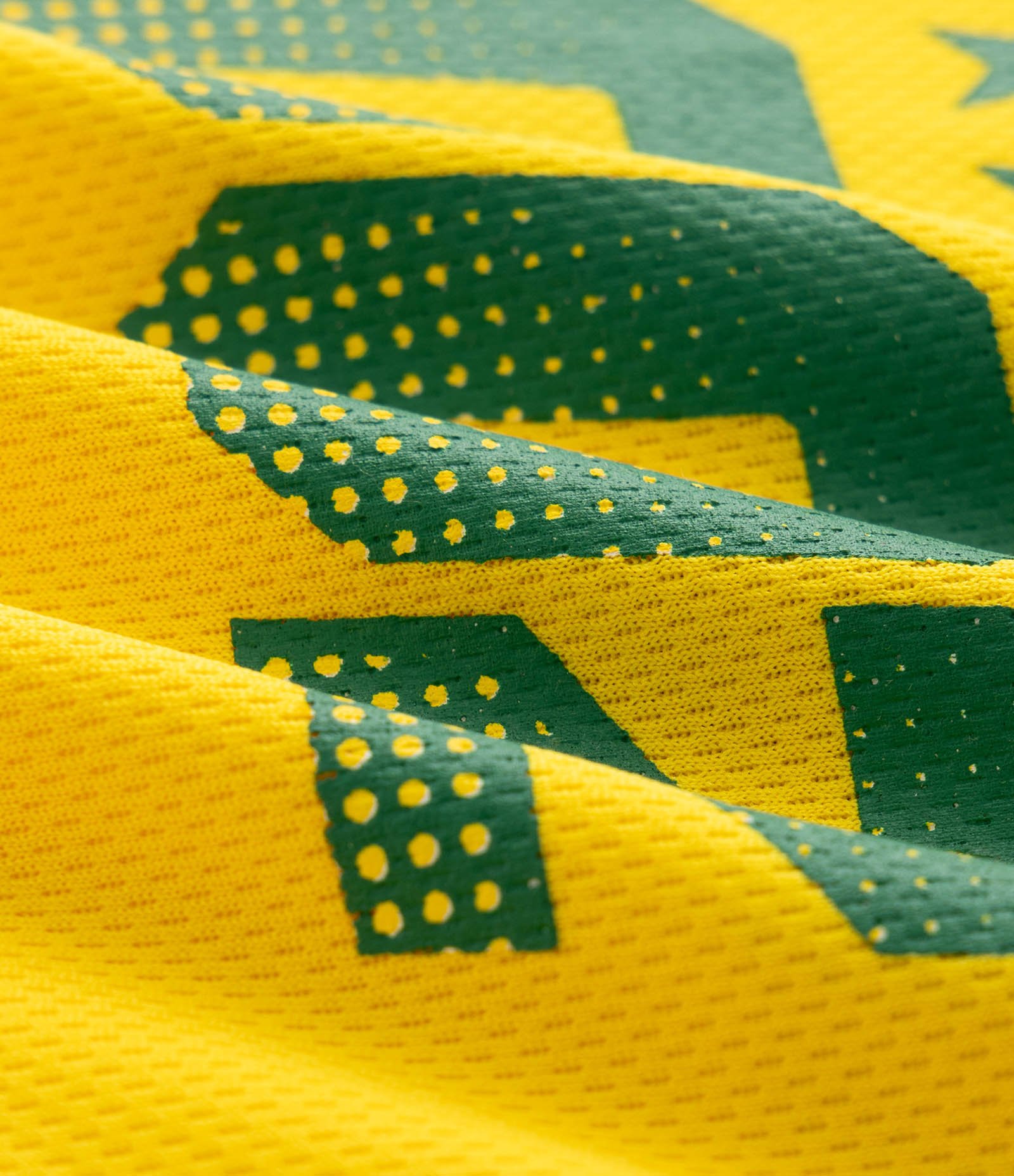 Camiseta Esportiva Infantil com Estampa Brasil & Guaraná – Tam 12 a 16 Amarelo 4
