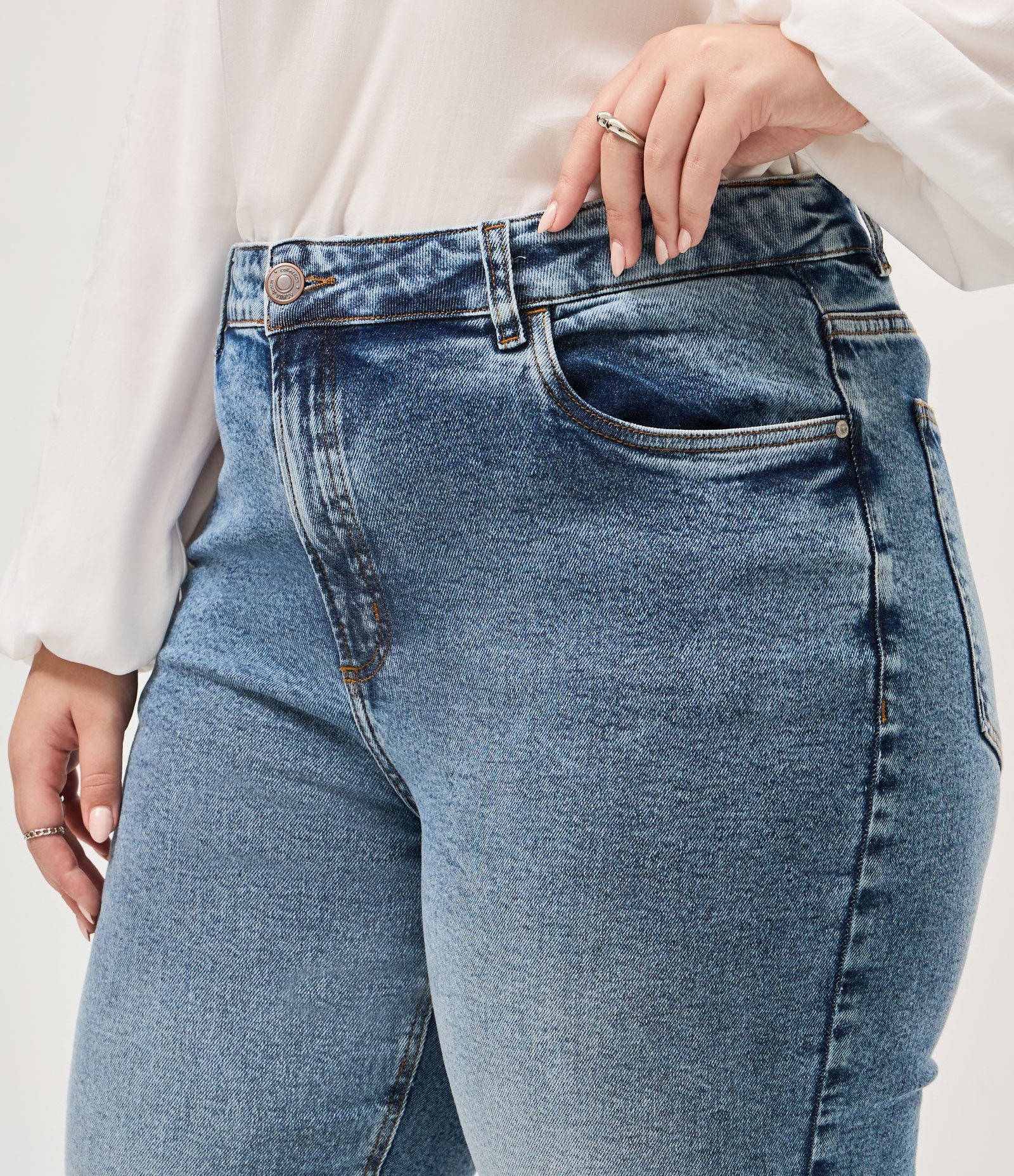 Calça Jeans Reta Marmorizada com Elastano Curve & Plus Size Azul 3