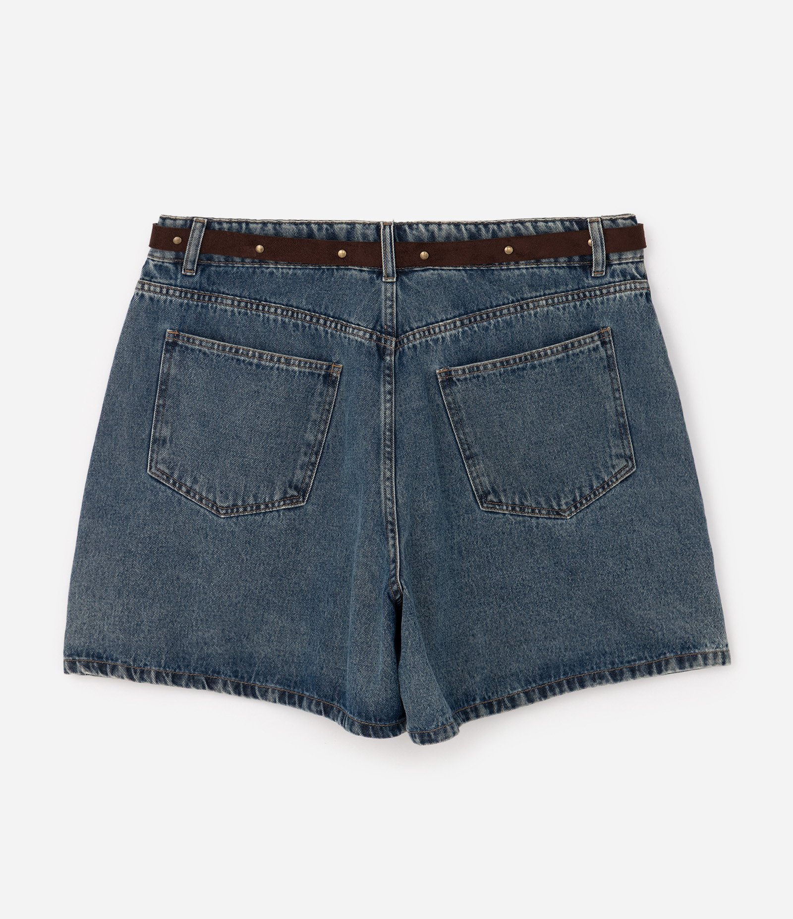 Bermuda Jeans com Cinto de Tachas Curve & Plus Size Azul 2