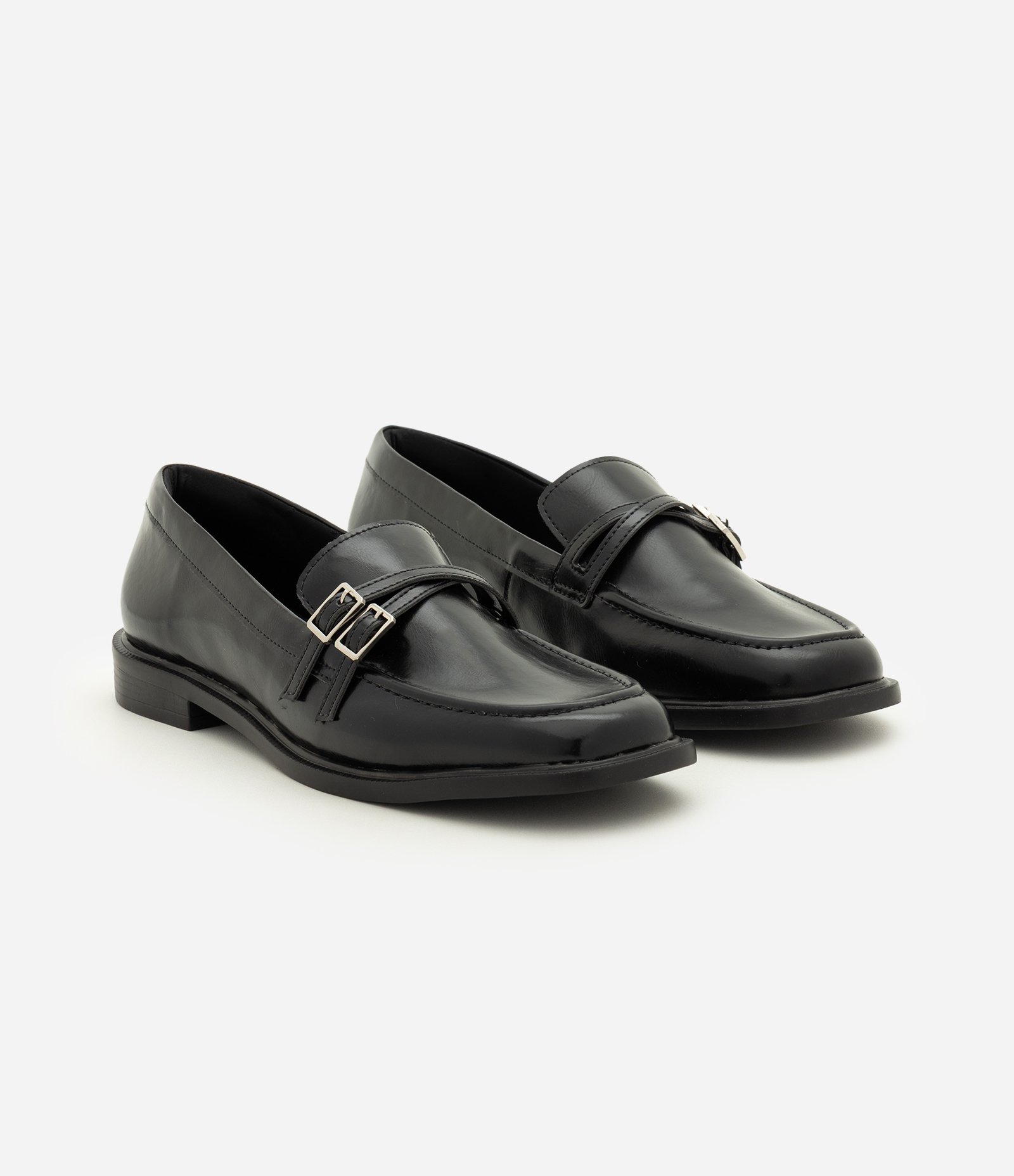 Mocassim em PU com Mini Fivelas Preto 3