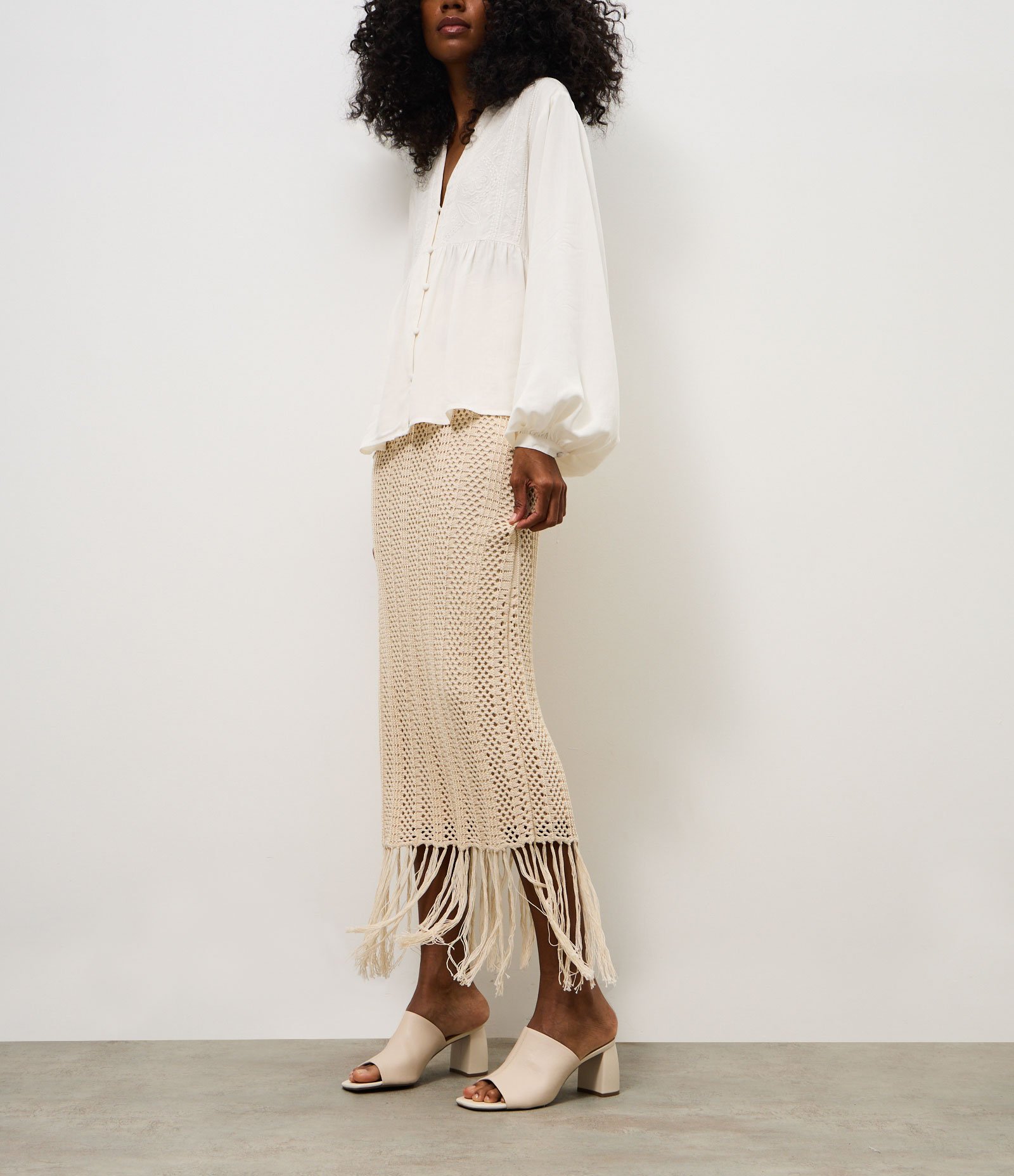 Sandália Mule em Couro com Gáspea Alongada Off White 2