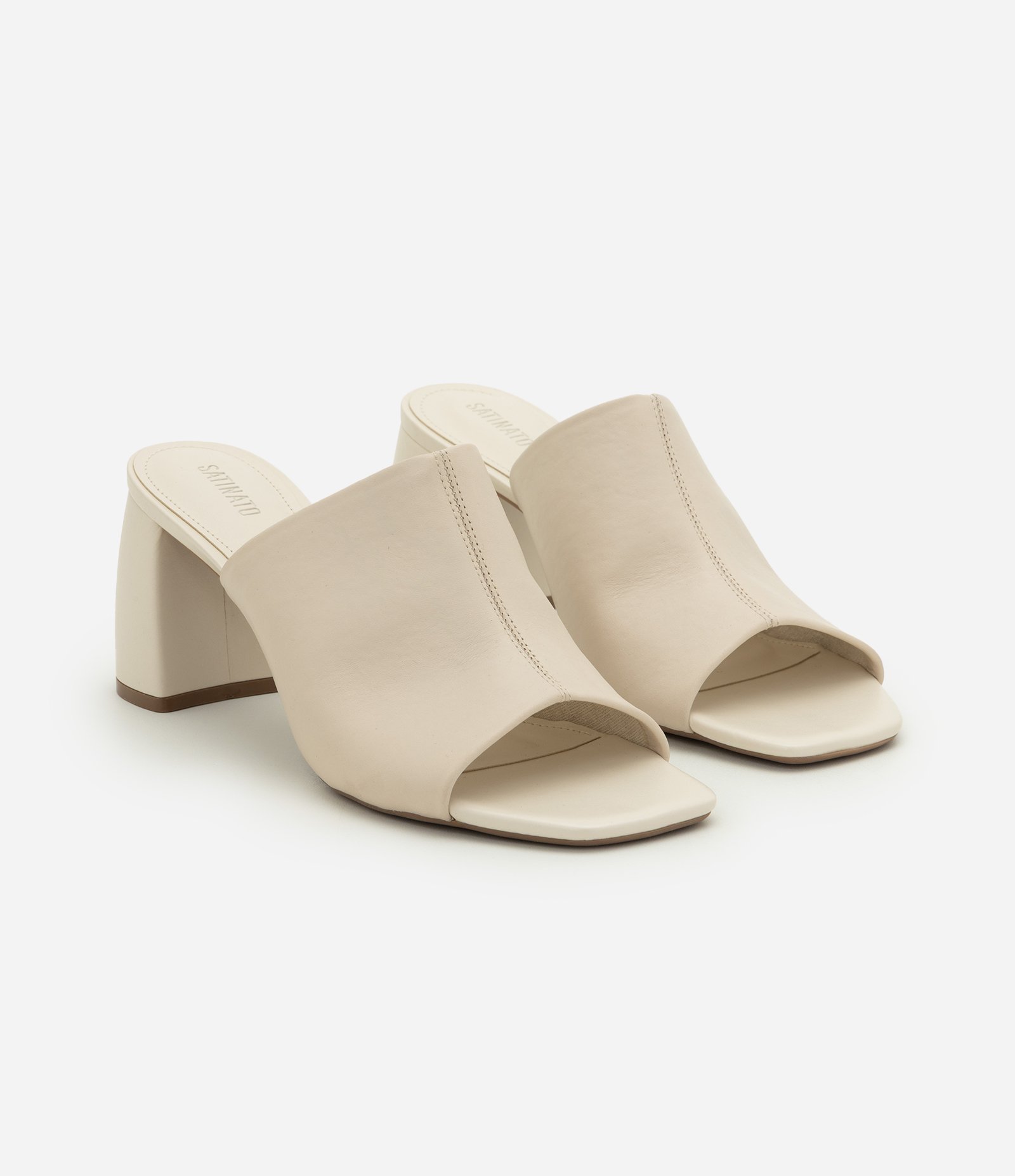 Sandália Mule em Couro com Gáspea Alongada Off White 3