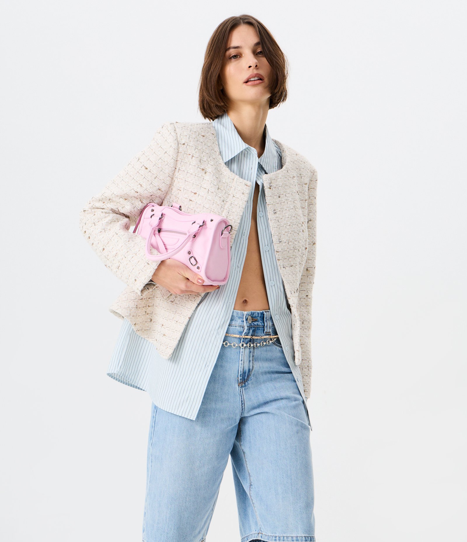 Casaqueto Acinturado em Tweed com Barra Peplum Bege 2