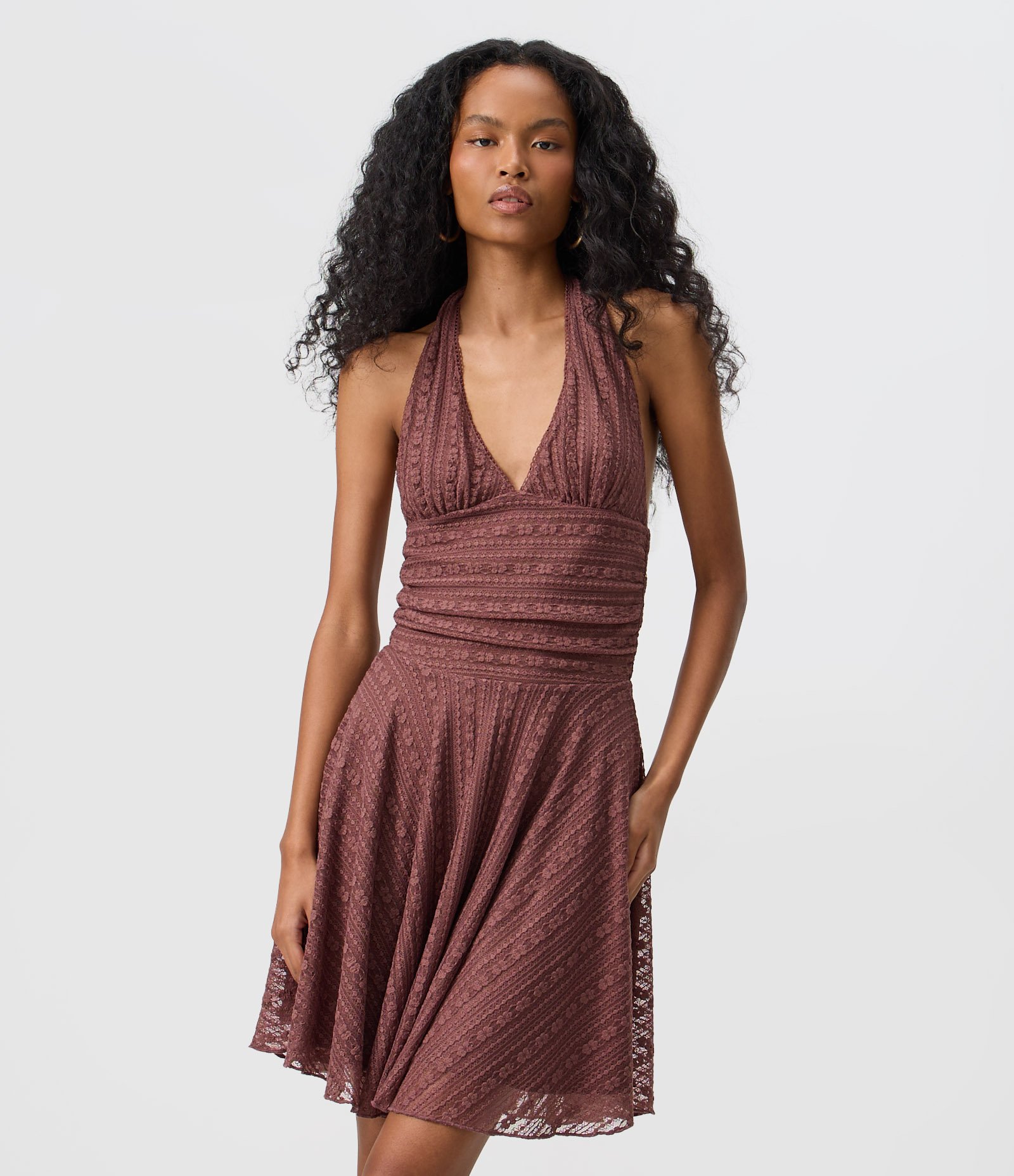 Vestido Midi Frente Única em Renda com Amarração Marrom 2