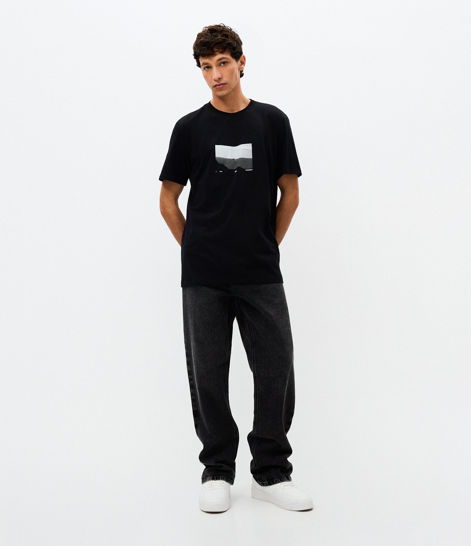 Camiseta Comfort com Estampa Photoprint e Toque Premium Preto 2