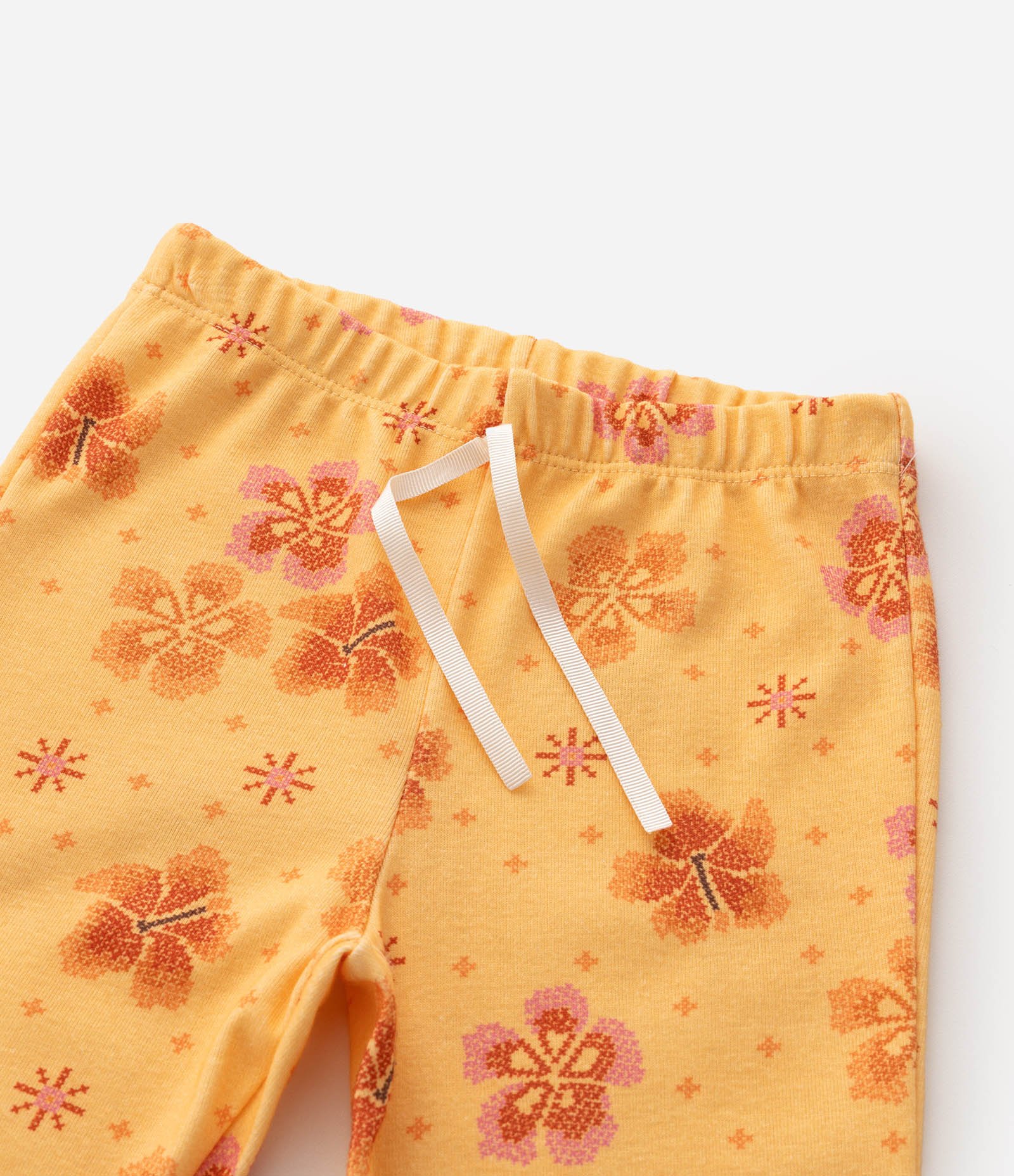 Pijama Infantil Floral com Estampa Moana - Tam 2 a 6 Anos Bege/Amarelo 4