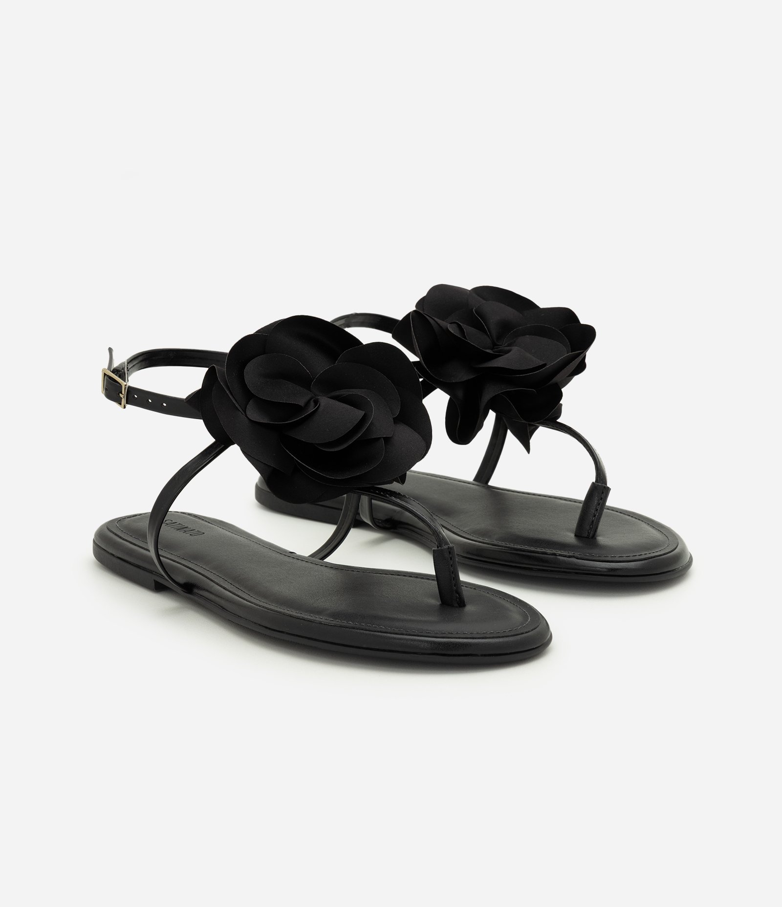 Rasteira em PU com Aplicação de Flor Volumosa Preto 2