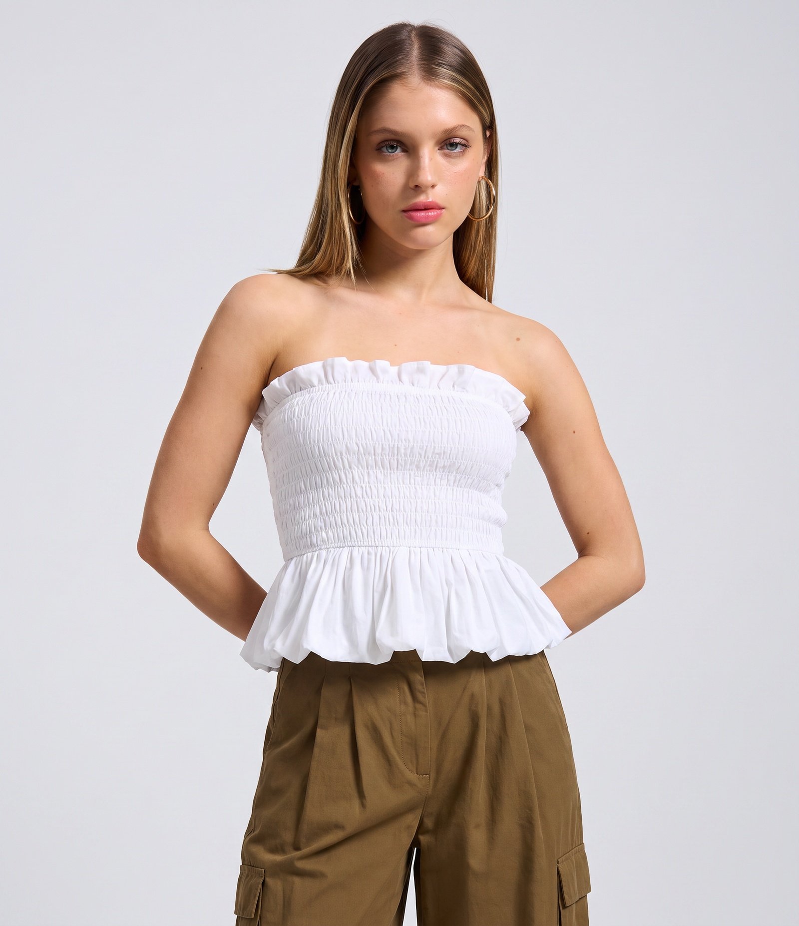 Blusa Tomara que Caia com Franzidos no Busto e Modelagem Peplum Branco 1