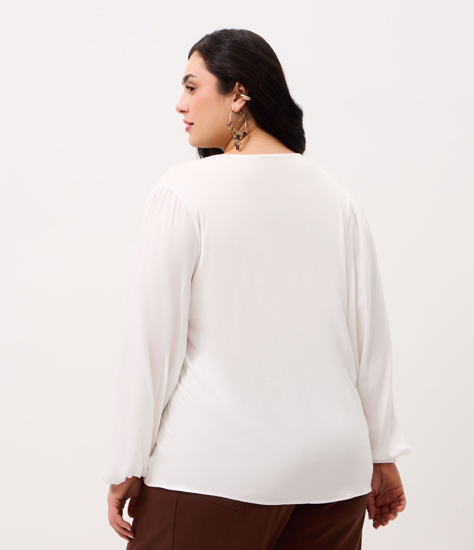 Blusa Bata em Viscose com Bordado Paisley Curve & Plus Size Off White 4