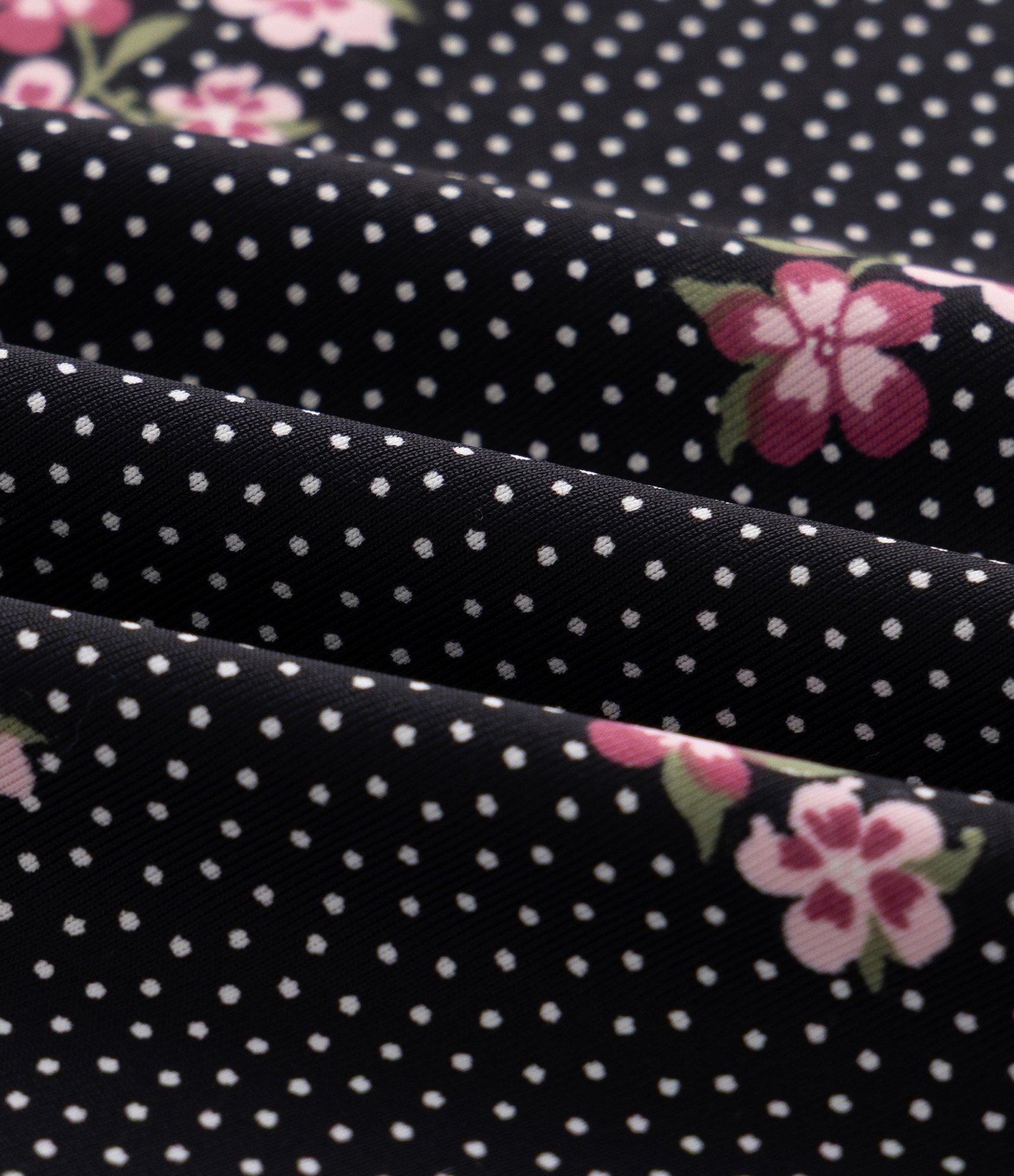 Camisola Poá e Floral Curve & Plus Size Preto 3