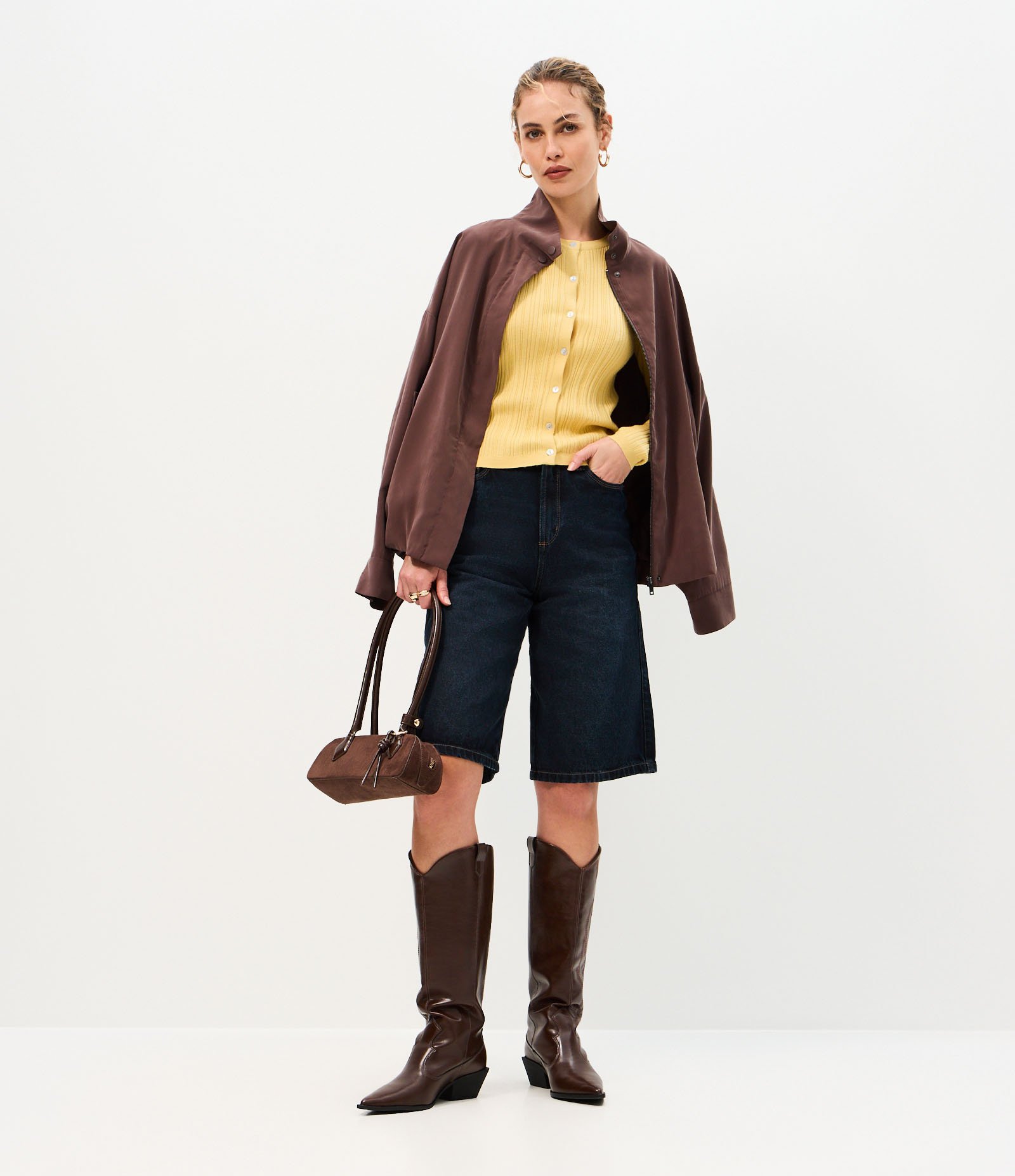 Jaqueta Oversized com Gola Alta e Bolsos Laterais Marrom 2