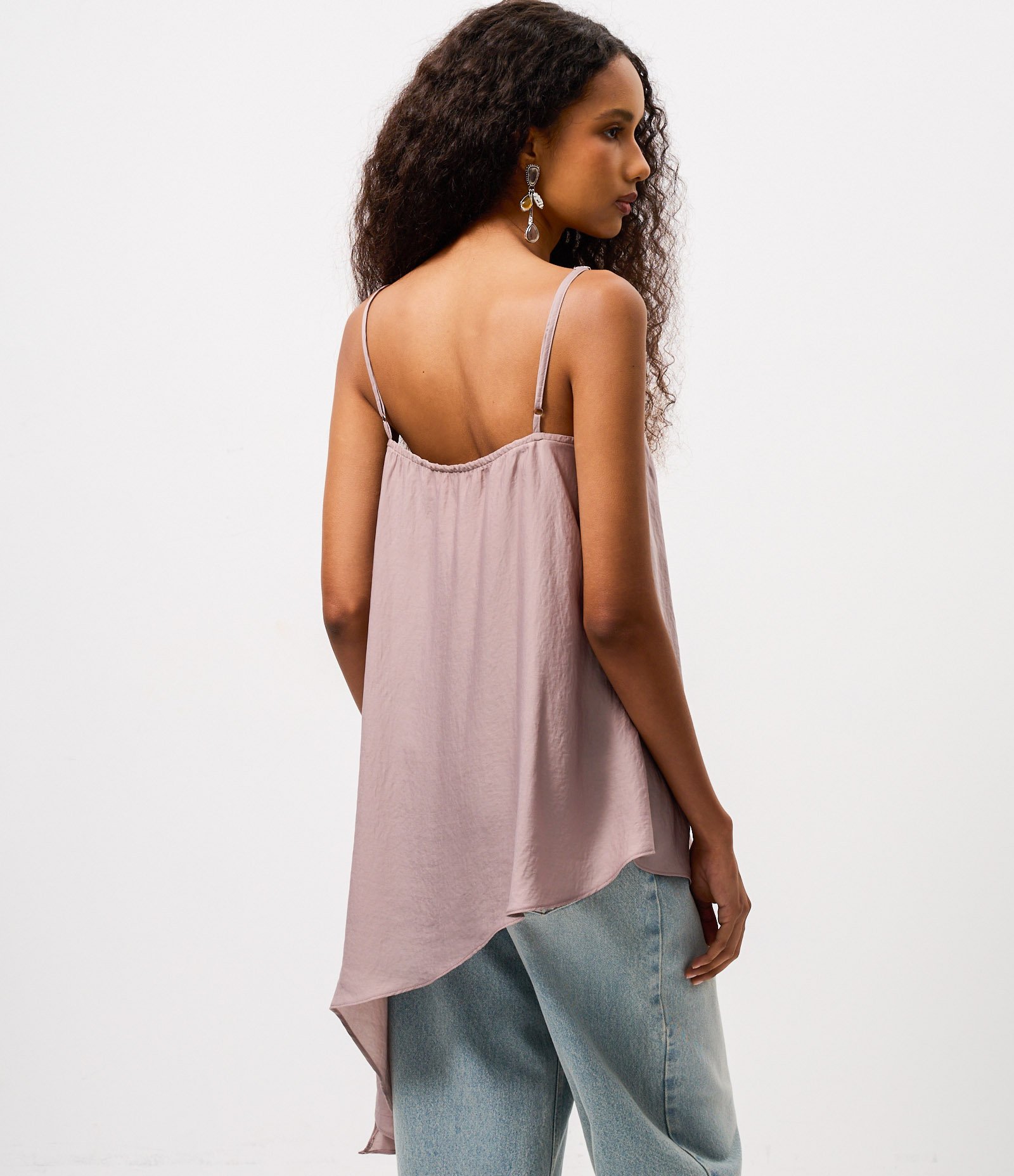 Blusa de Alcinha em Chiffon com Barra Assimétrica Rosa Claro 4