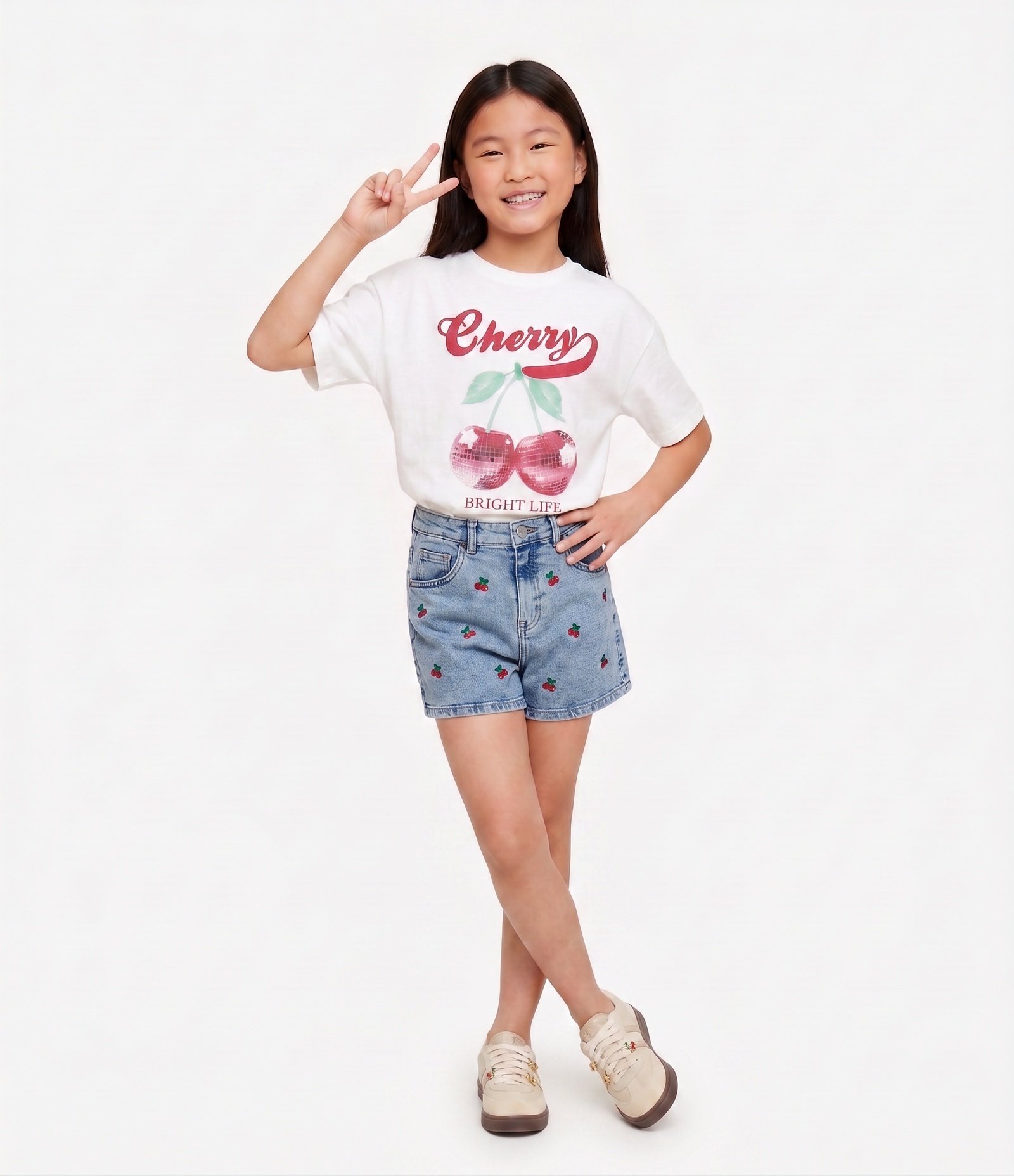 Short Infantil em Jeans com Bordado de Cerejas - Tam 5 a 14 Anos Azul 1