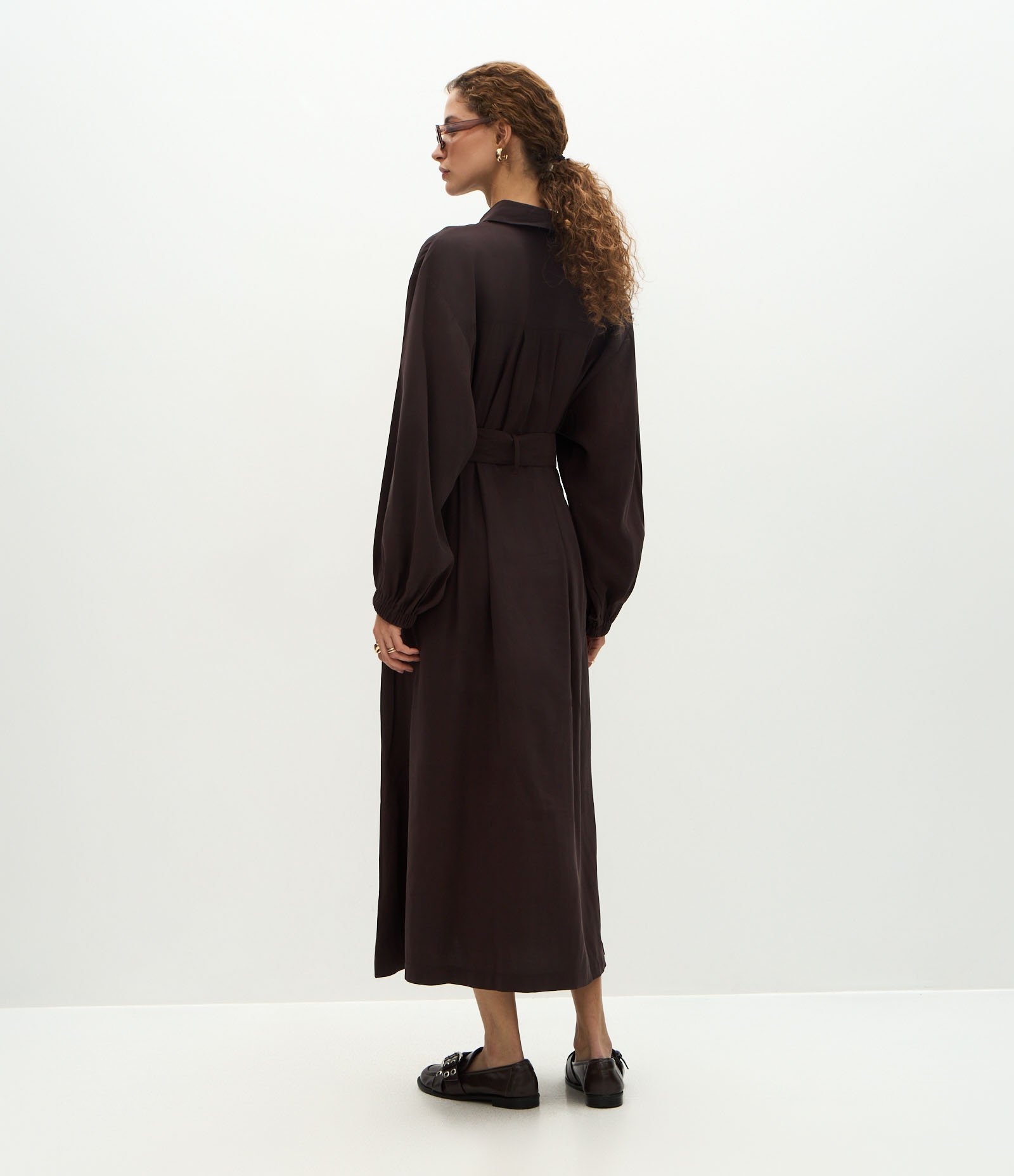 Vestido Midi em Viscose com Cinto Largo Marrom 4