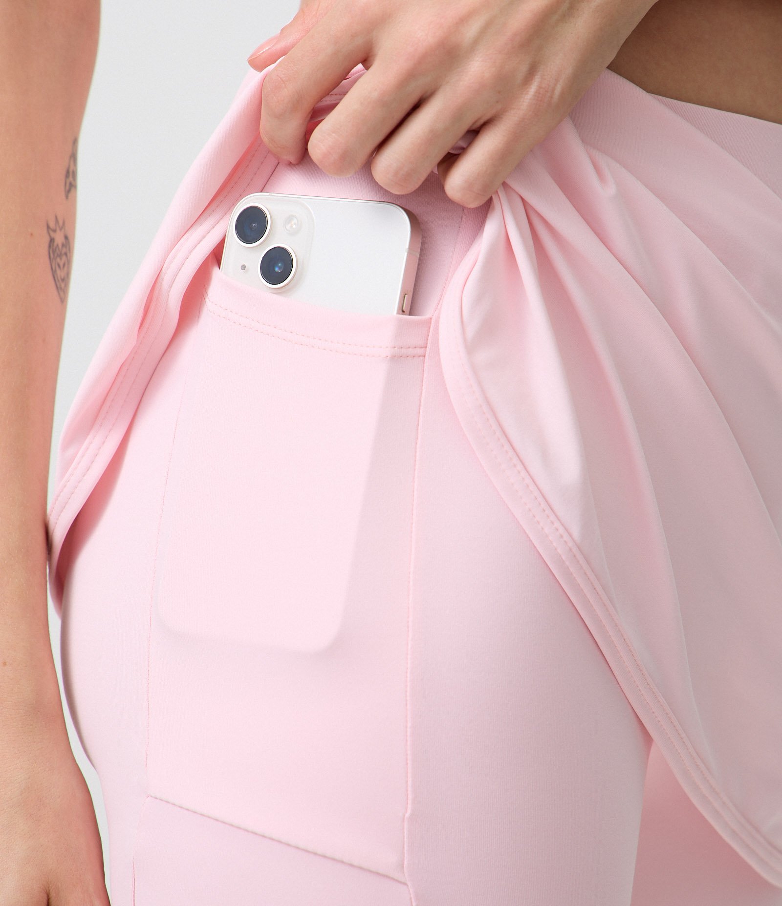 Short Saia Esportivo em Microfibra com Bolso Funcional Rosa 3
