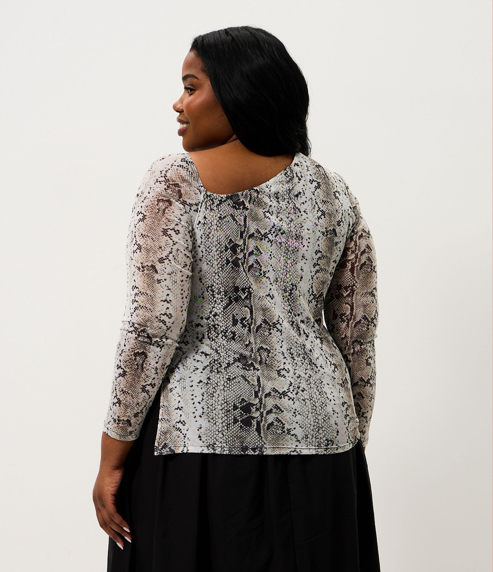 Blusa Tule Animal Print Cobra Curve & Plus Size Cinza 4