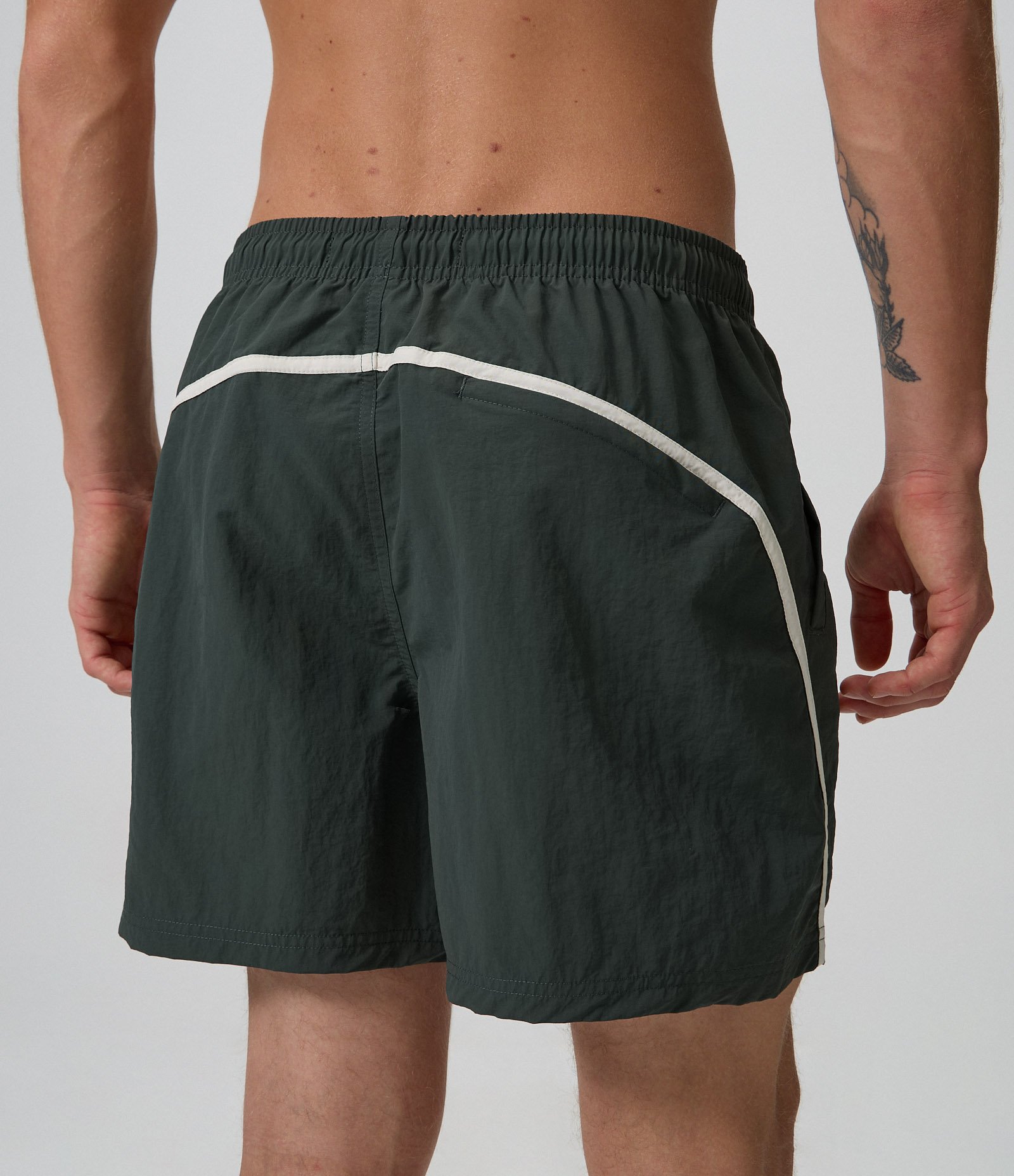 Bermuda de Banho em Poliamida com Linha Lateral Verde 3