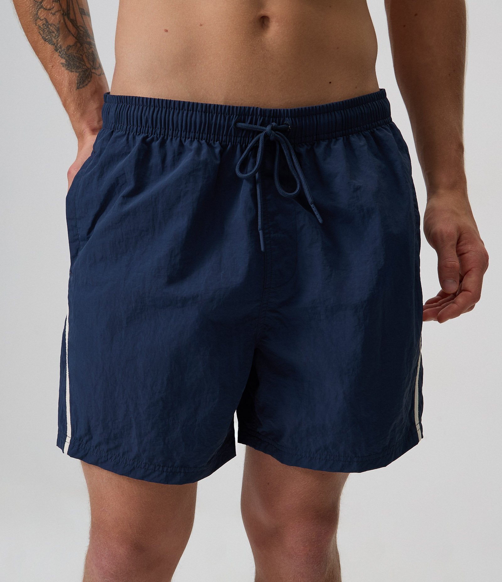 Bermuda de Banho em Poliamida com Linha Lateral Azul 2