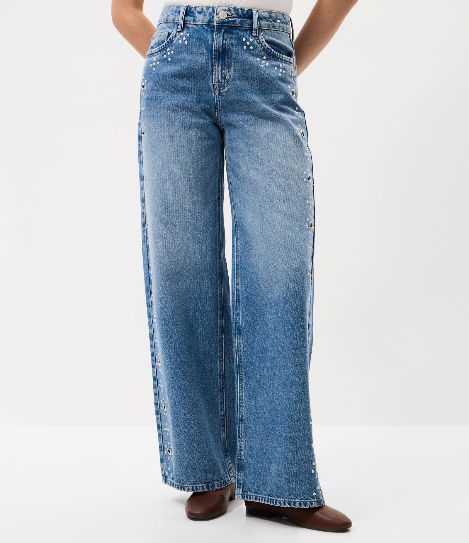 Calça Wide Leg em Jeans com Cintura Baixa e Ilhós na Lateral Azul 2