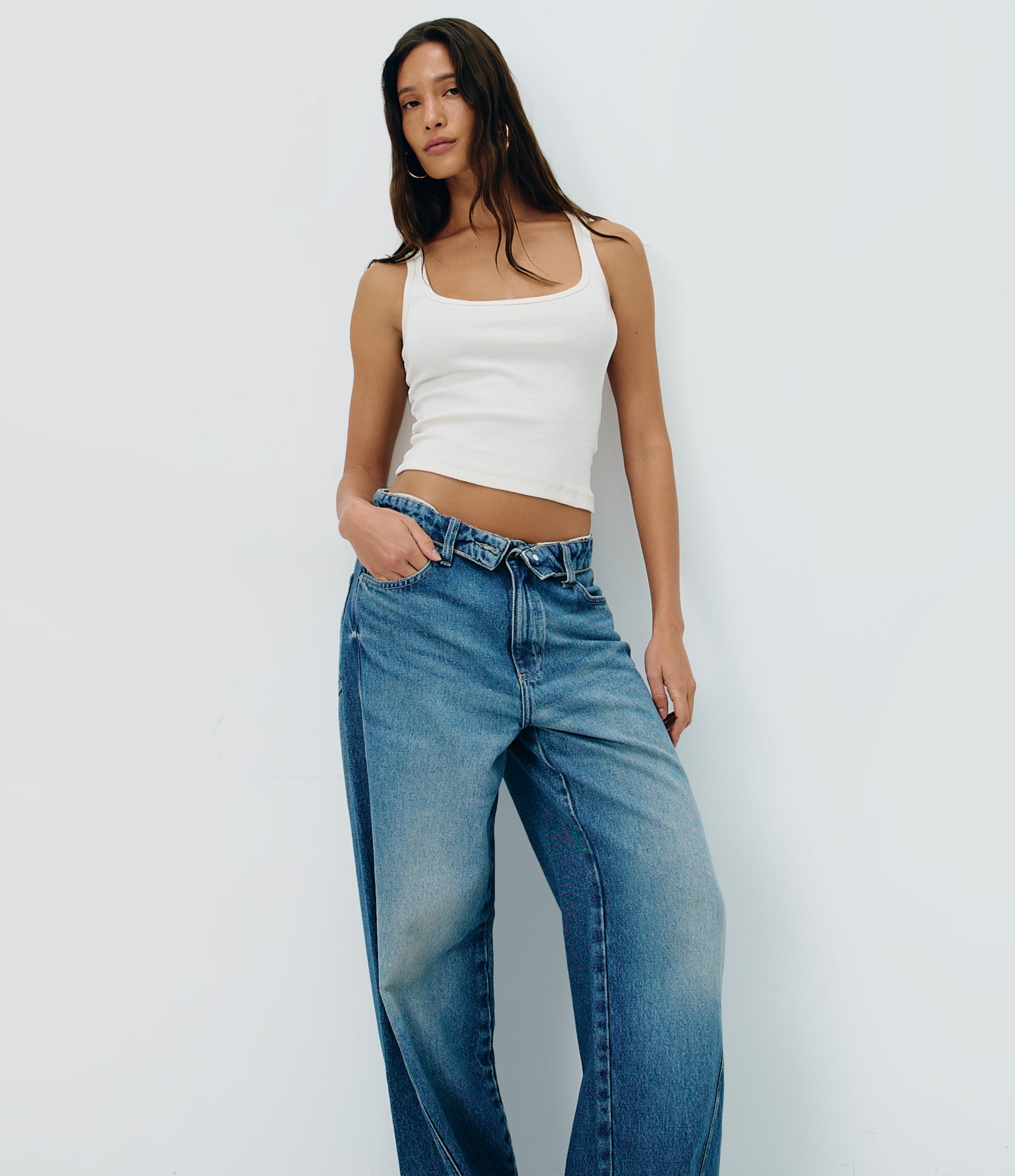 Calça Wide em Jeans com Cós Dobrado e Lateral Deslocada Azul 5