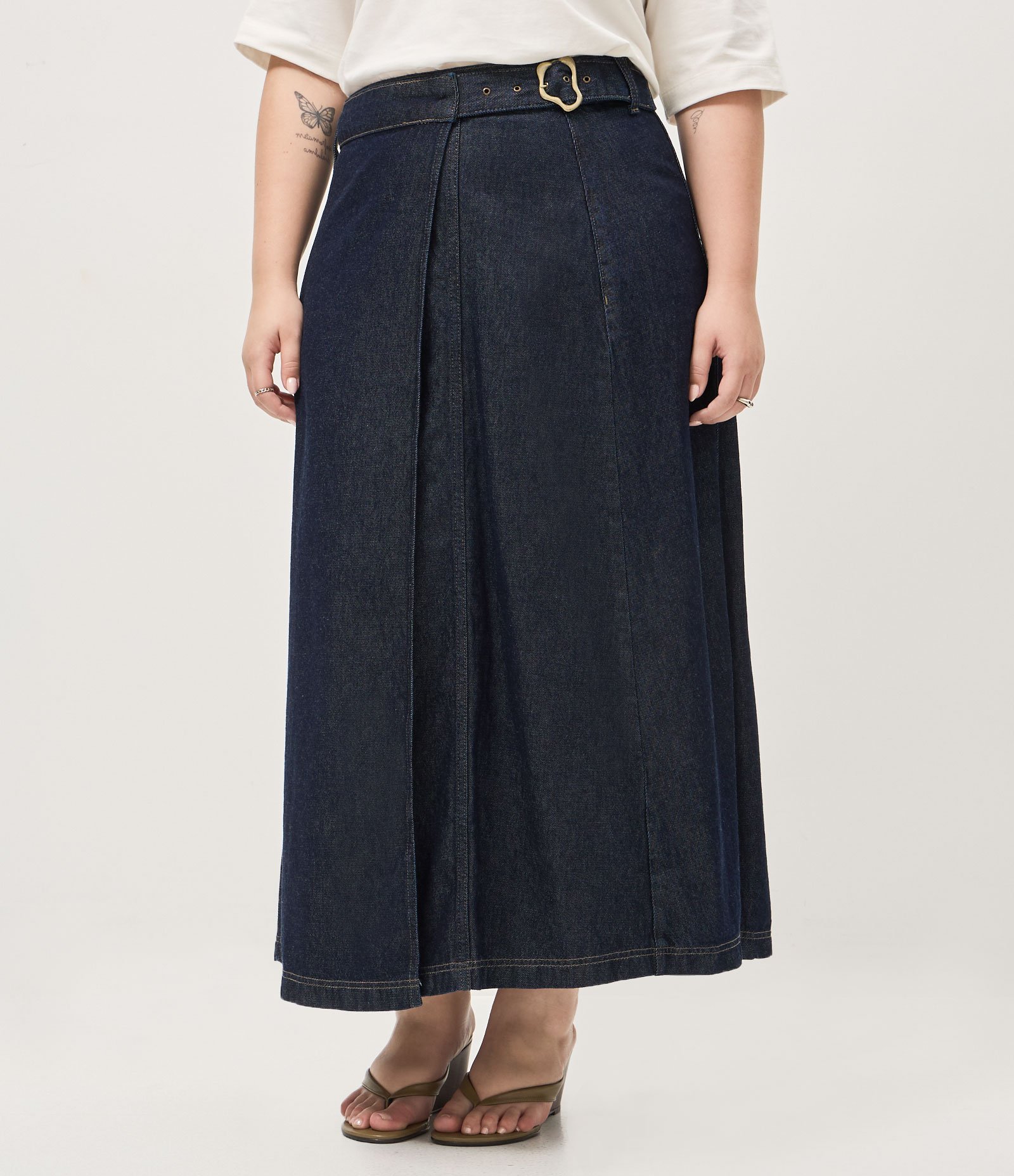 Saia Midi em Jeans com Fivela Curve & Plus Size Azul 2