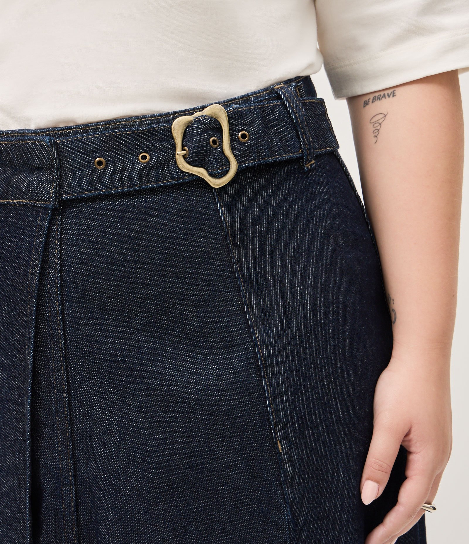 Saia Midi em Jeans com Fivela Curve & Plus Size Azul 3