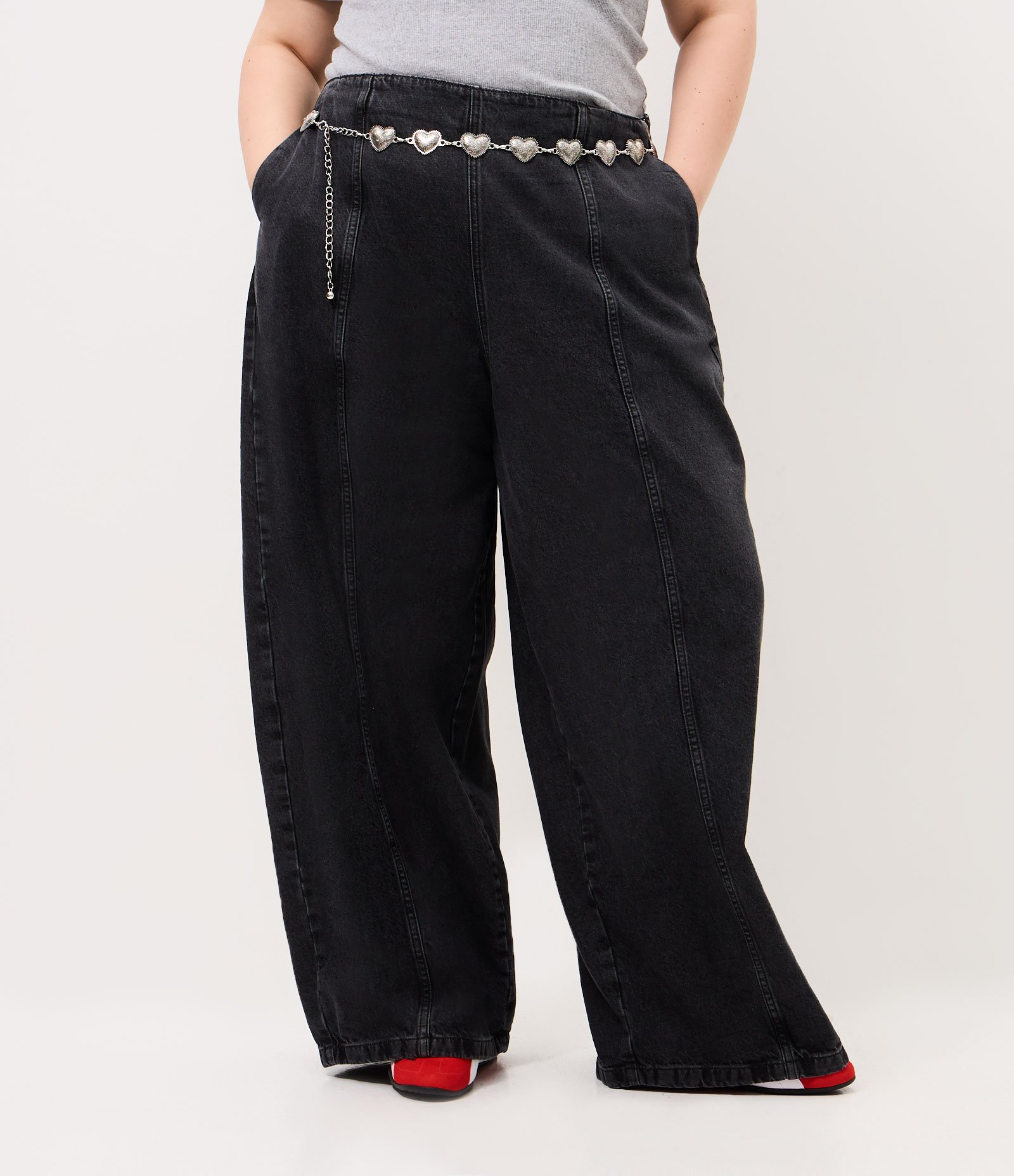 Calça Jeans Balloon com Recortes Curve & Plus Size Preto 2