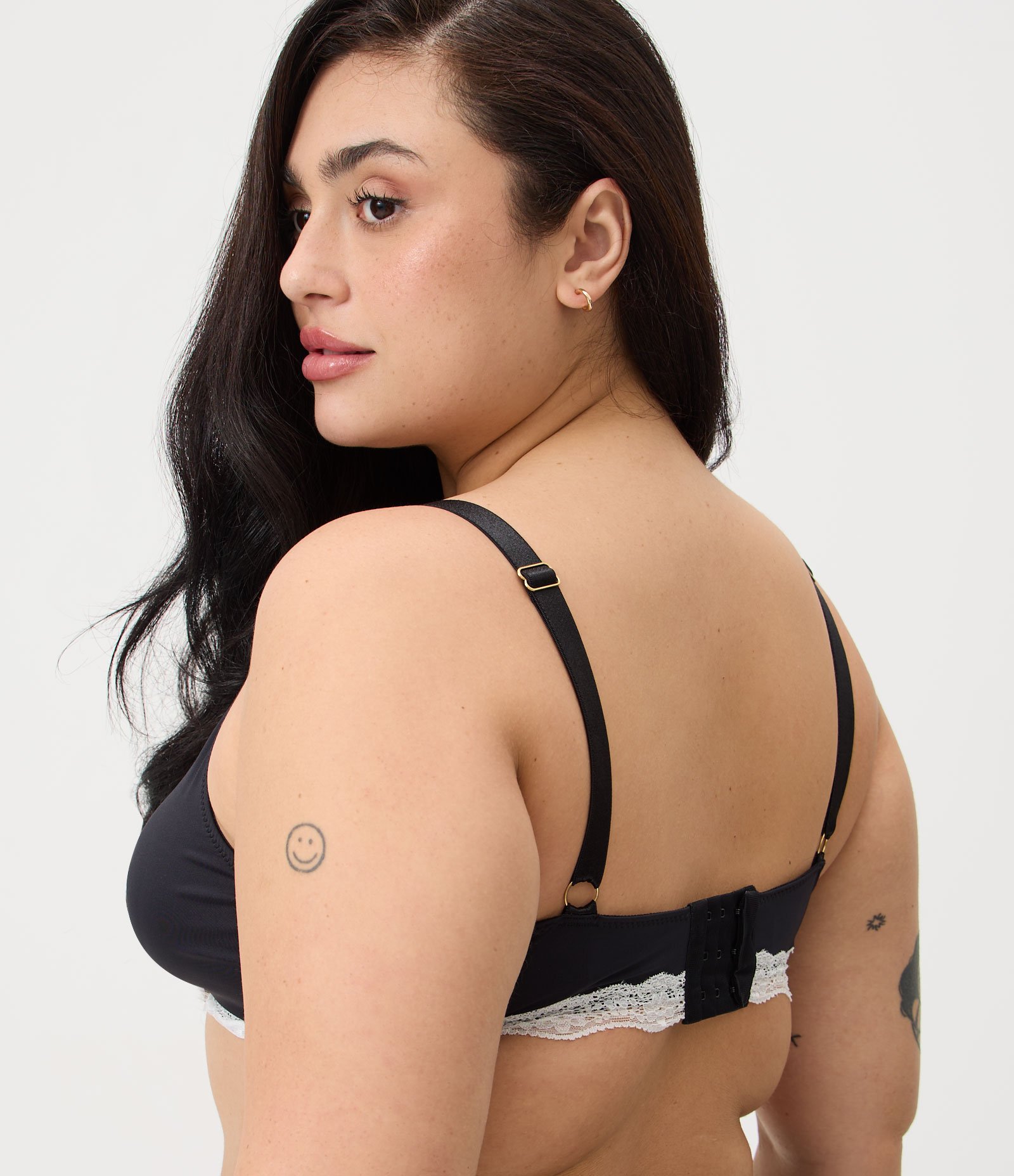 Sutiã Triangulo com Renda Contrastante Curve & Plus Size Preto 4