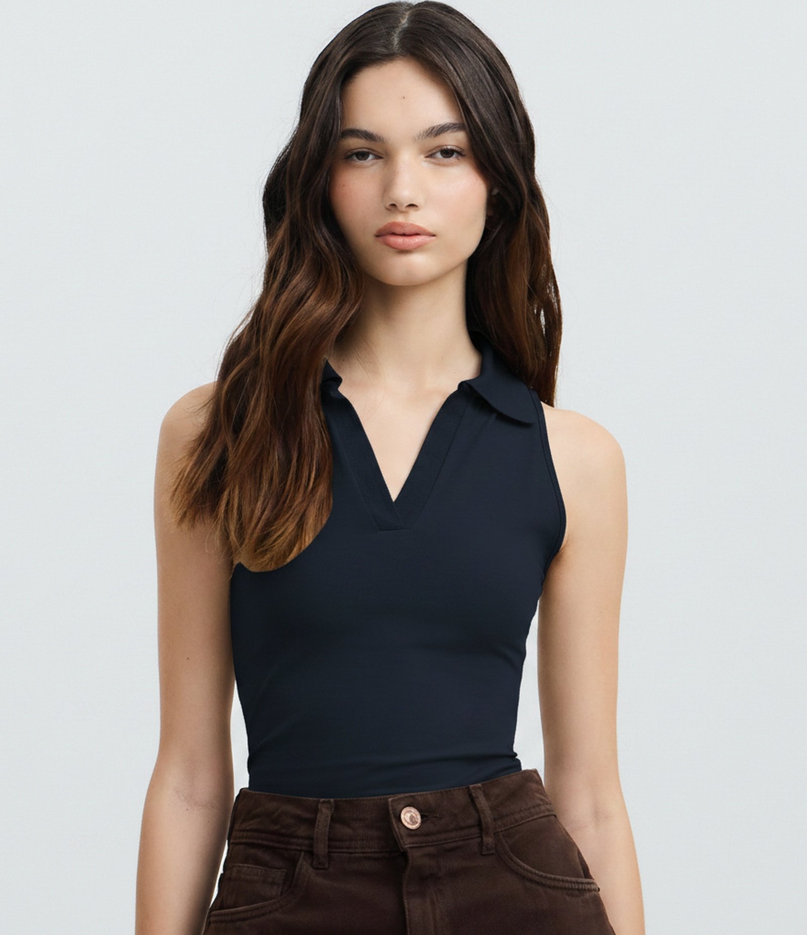 Blusa Polo em Decote V Sem Mangas Azul Marinho 2