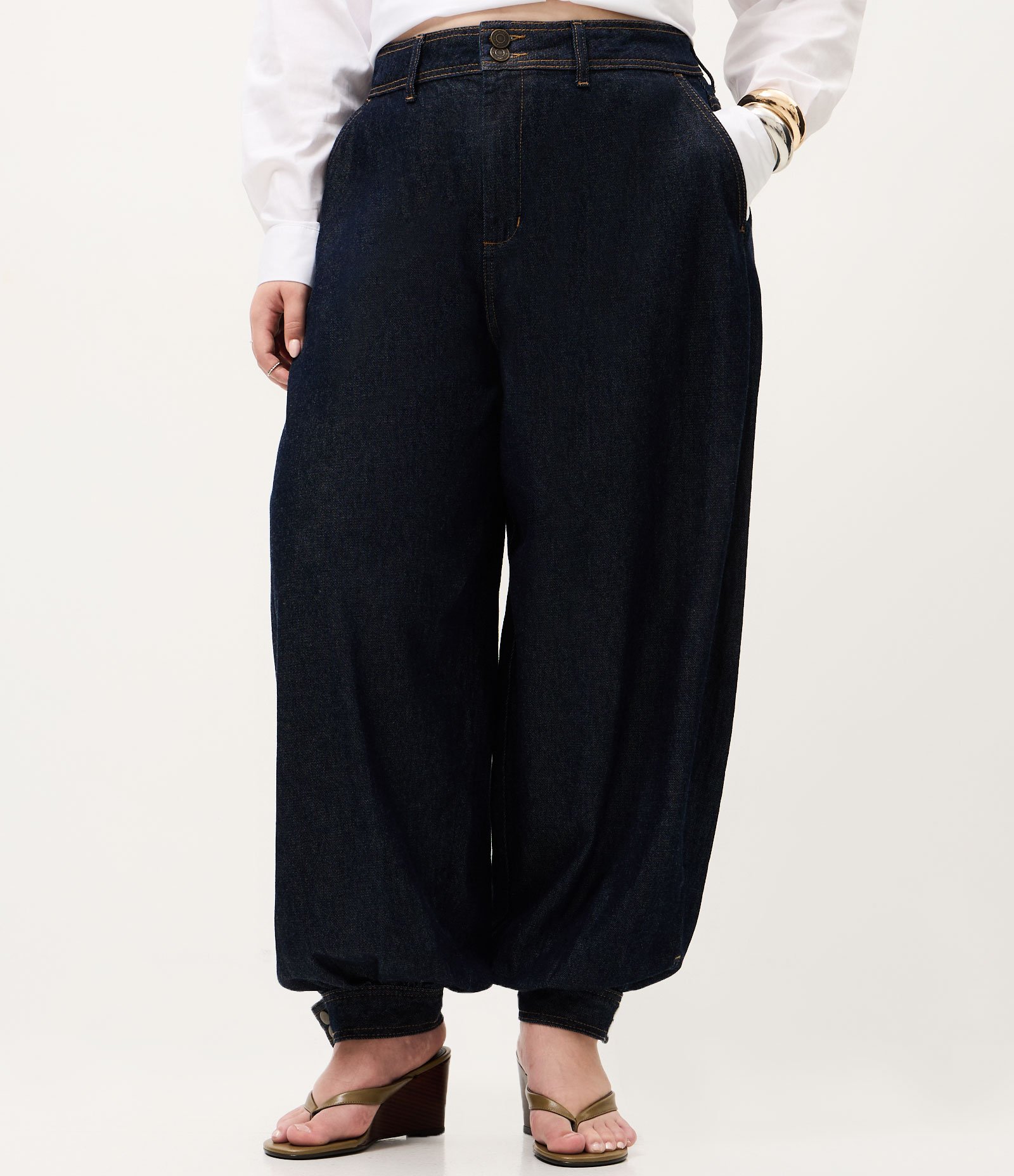 Calça Jeans Aladim com Ajuste na Barra Curve & Plus Size Azul 2