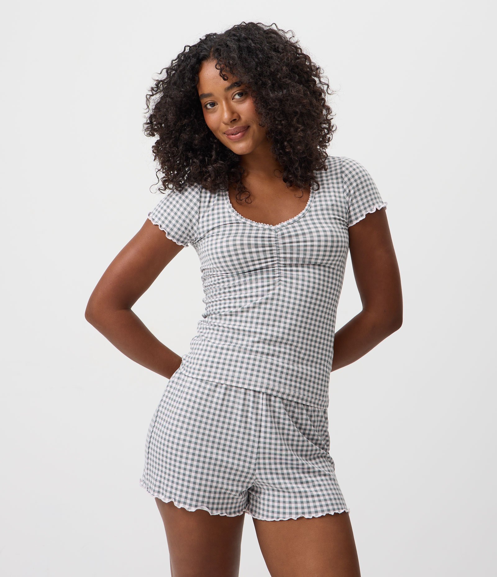 Pijama Curto em Peach Touch Xadrez com Franzido no Busto Verde 1