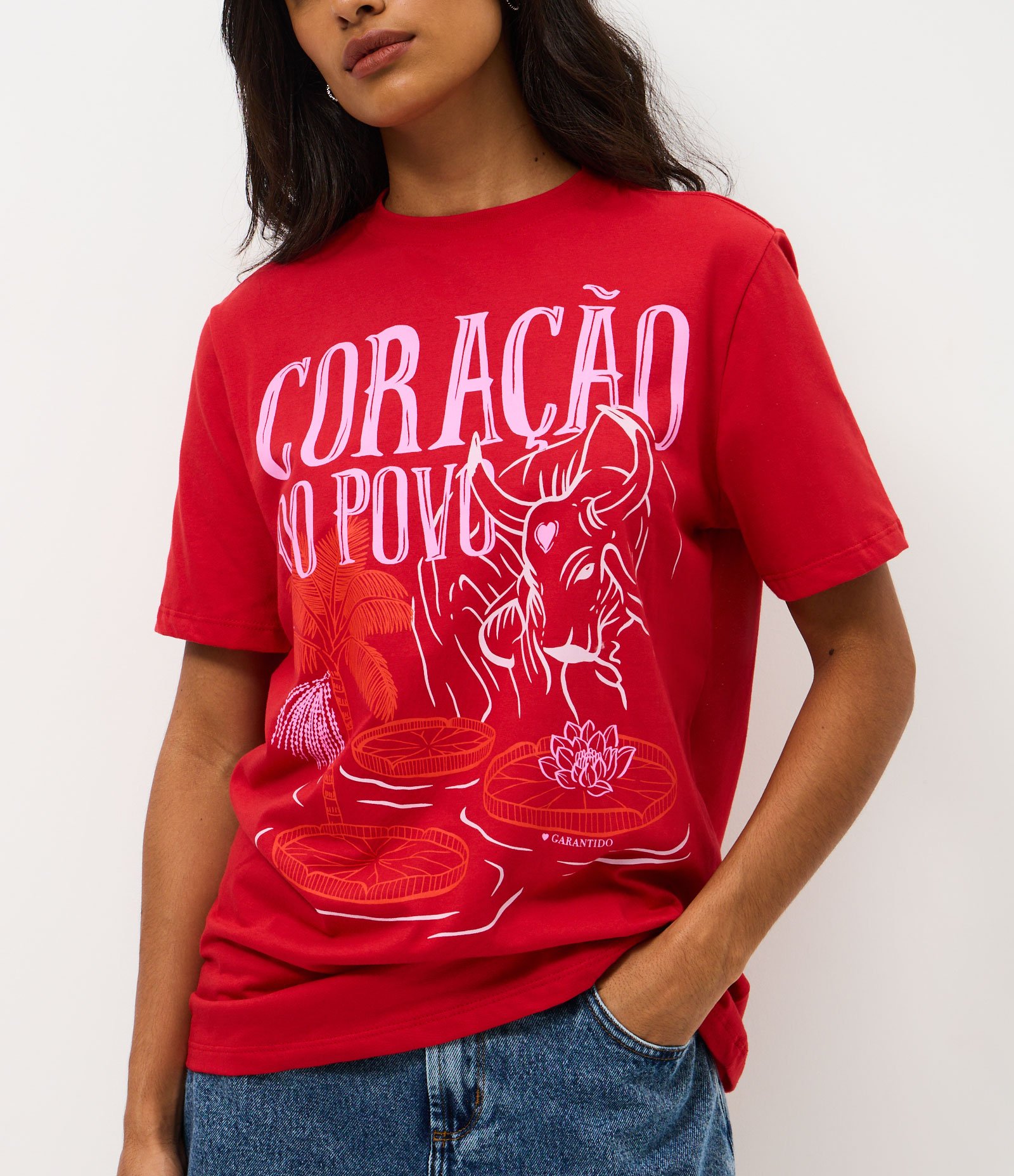 Camiseta em Algodão com Estampa Coração do Povo Vermelho 4